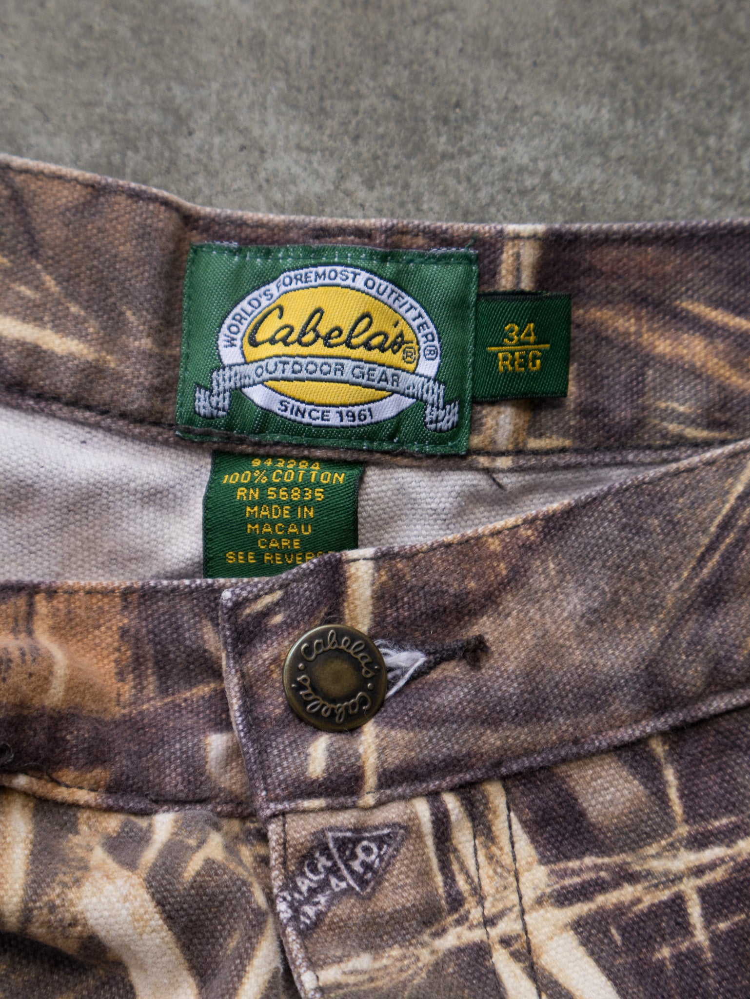 Vintage Camo Cabela’s Cargo Pants (W34)