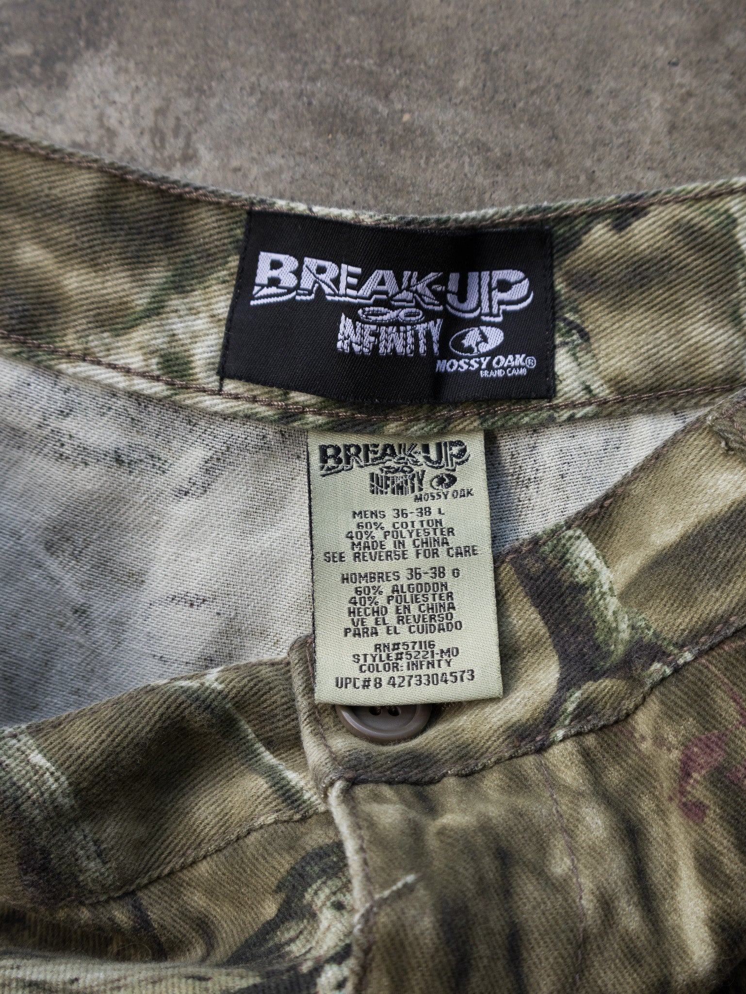 Vintage Mossy Oak Camo Cargo Pants (W36–38)