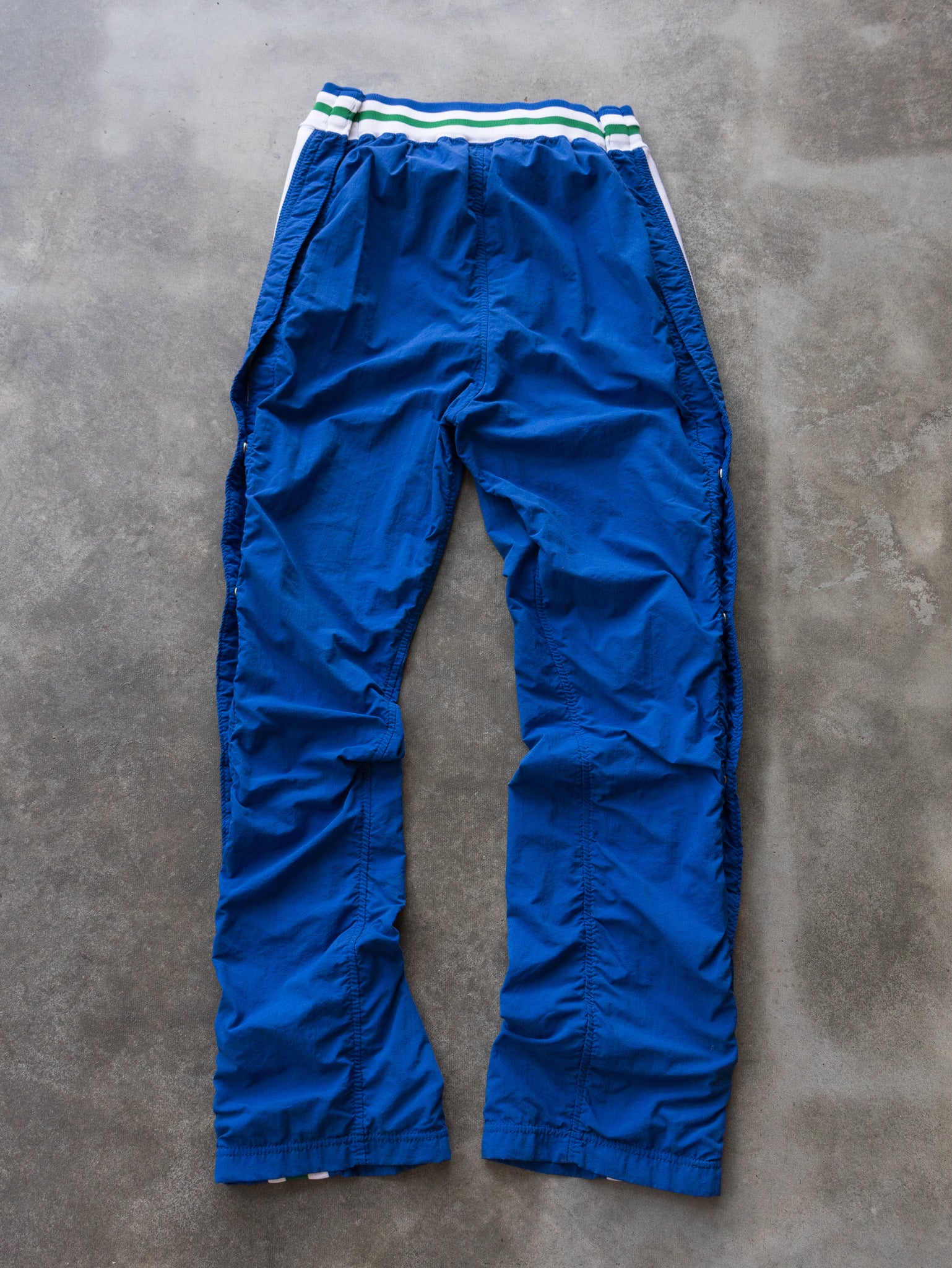 Vintage 1993 Champion Timberwolves Tearaway Track Pants (W36)