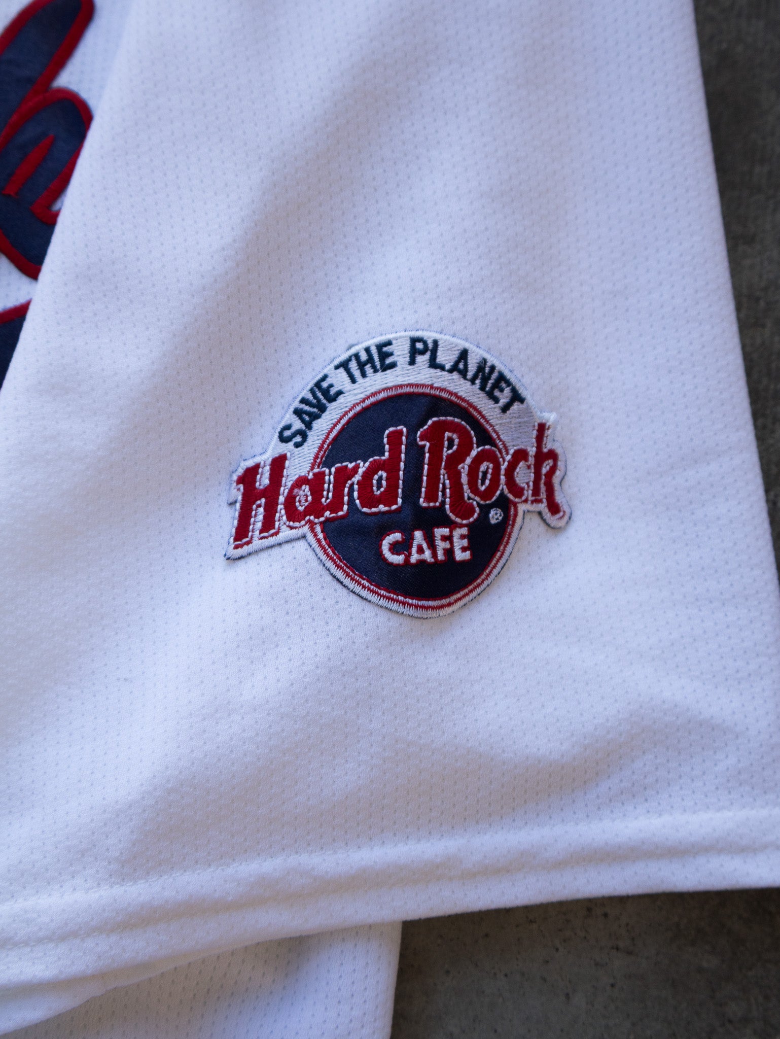 Vintage White Hard Rock Cafe Atlanta Baseball Jersey Tee (M)