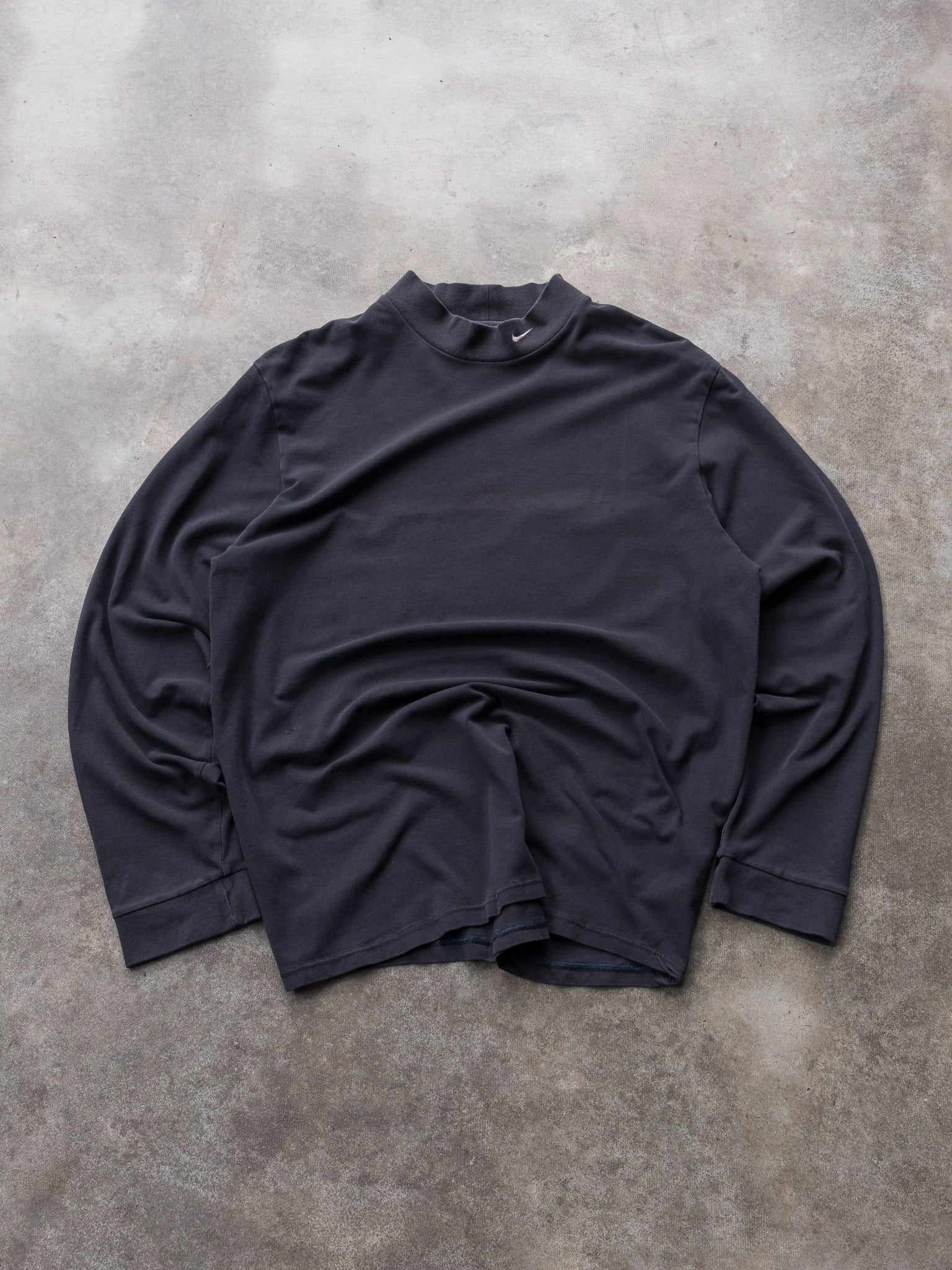 Vintage 00s Faded Black Nike Swoosh Mock Neck Long Sleeve (L)