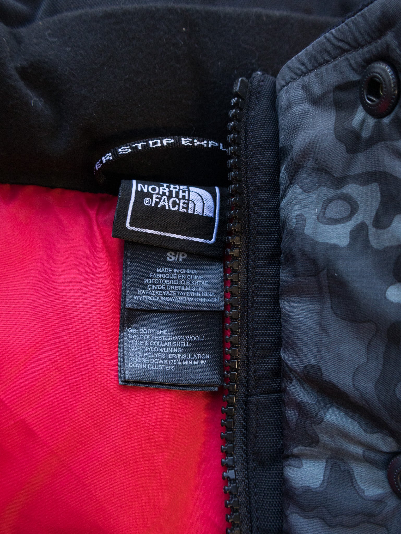 Vintage Black The North Face 550 Puffer Vest (S)
