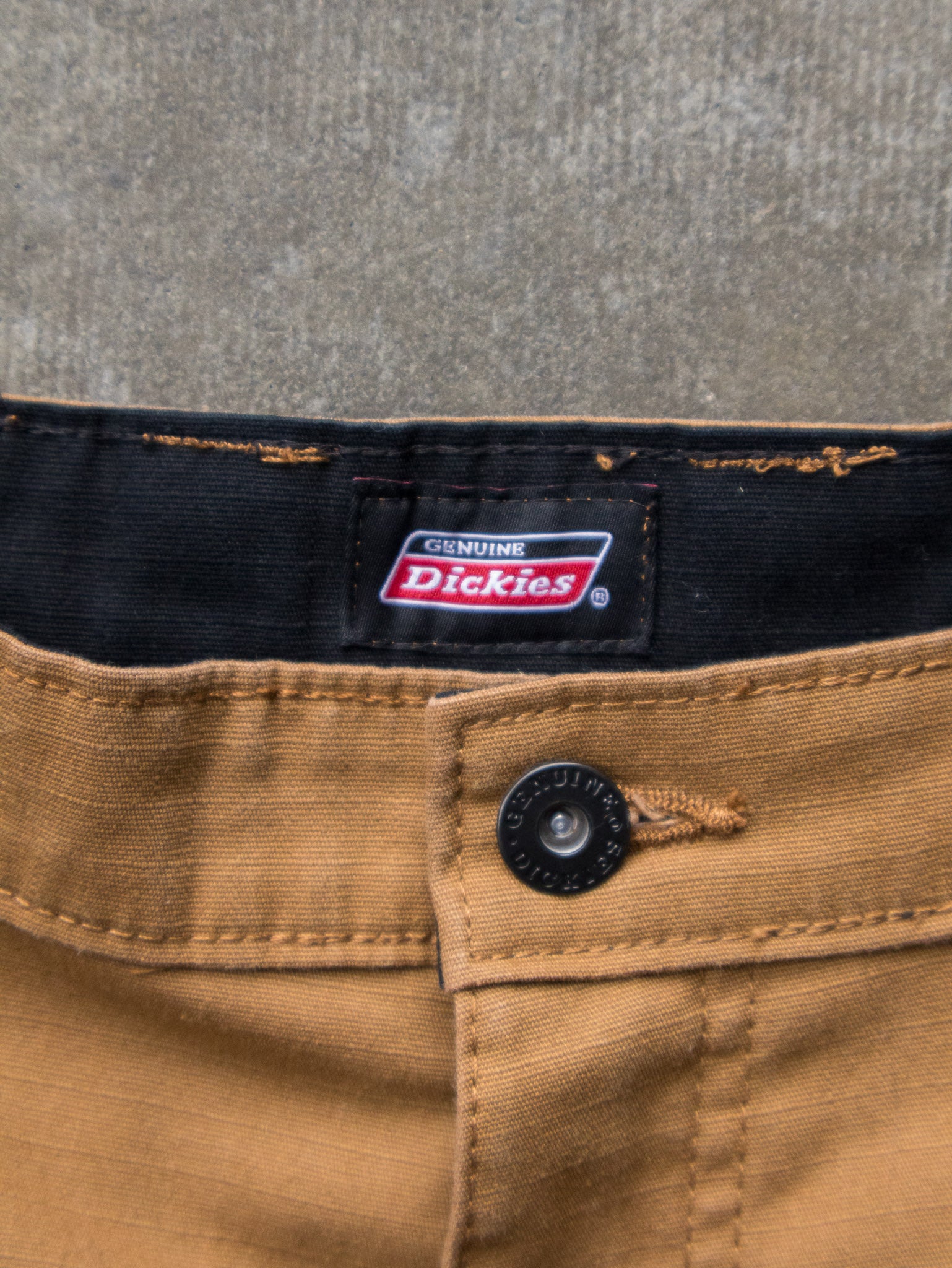 Vintage Brown Dickies Cargo Ripstop Shorts (W32)