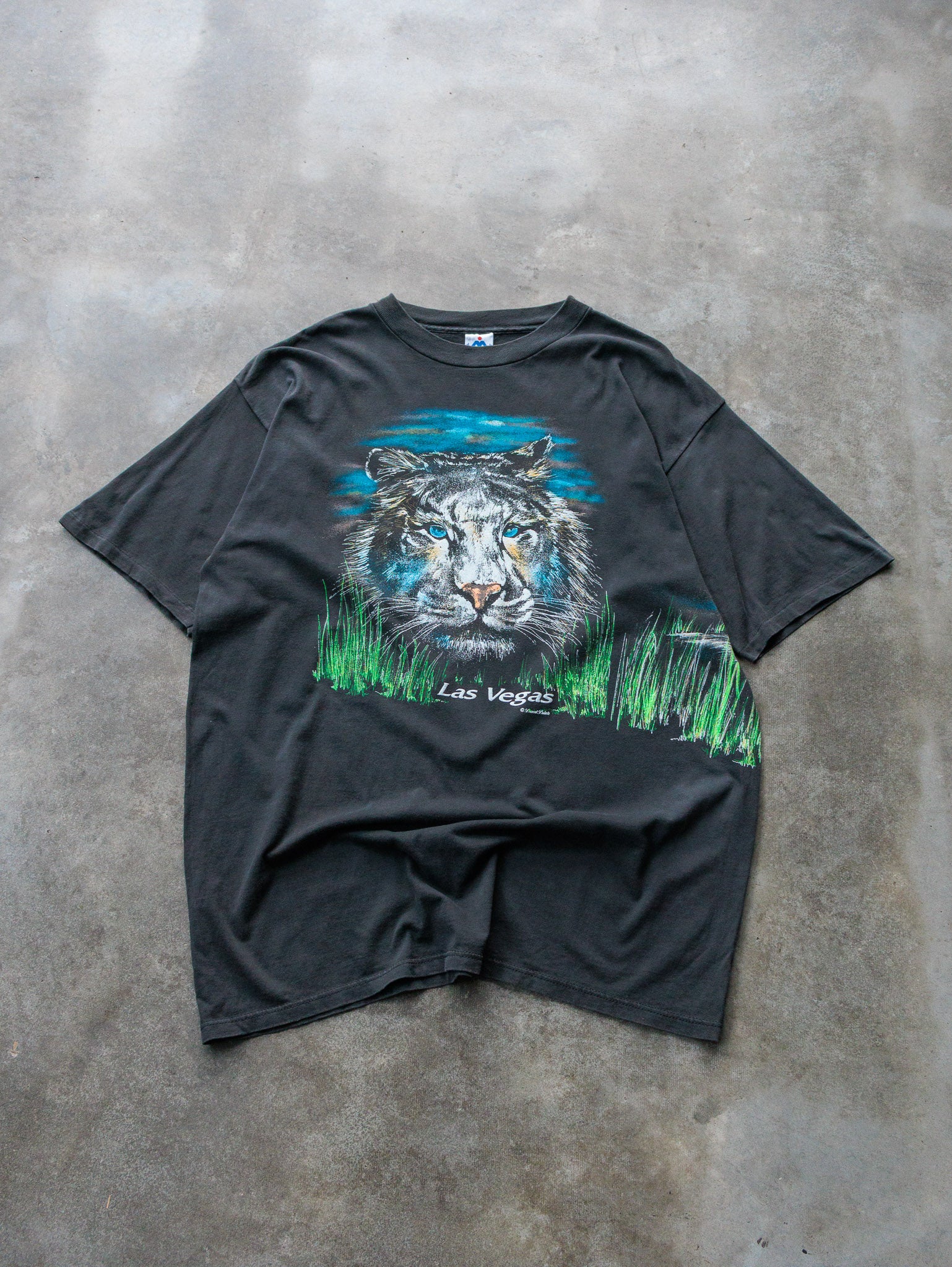 Vintage 90s Black Las Vegas Tiger Graphic Tee (2XL)