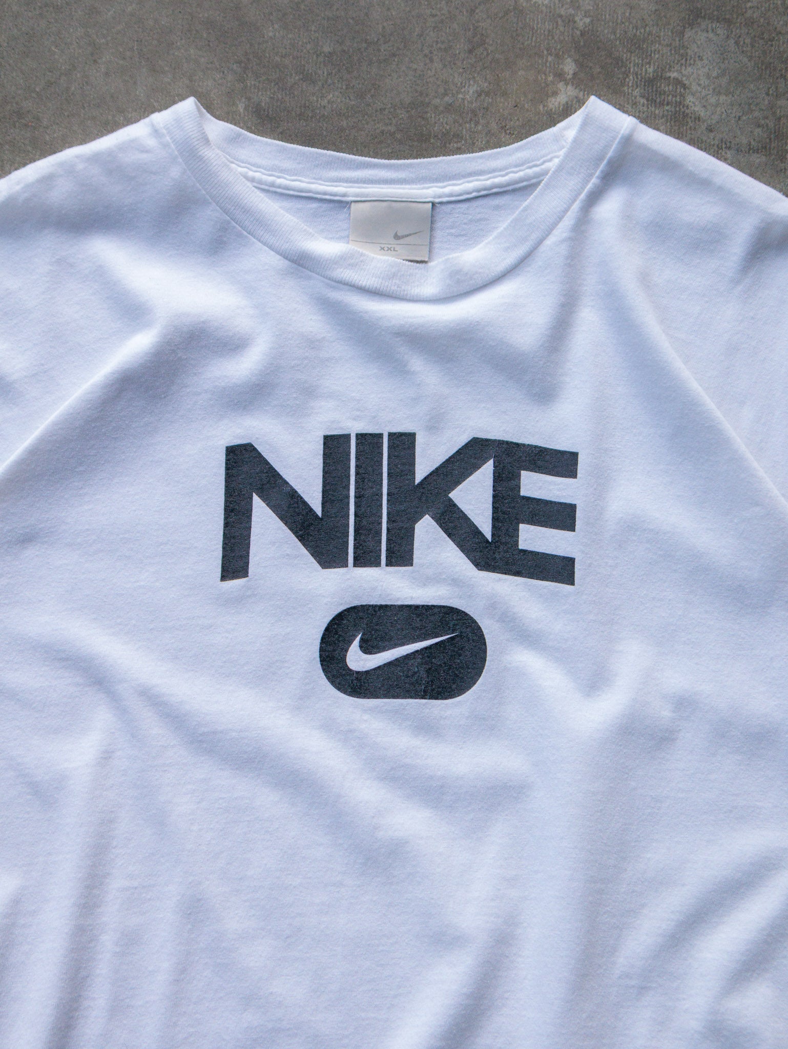 Vintage 00s White Nike Tee (2XL)