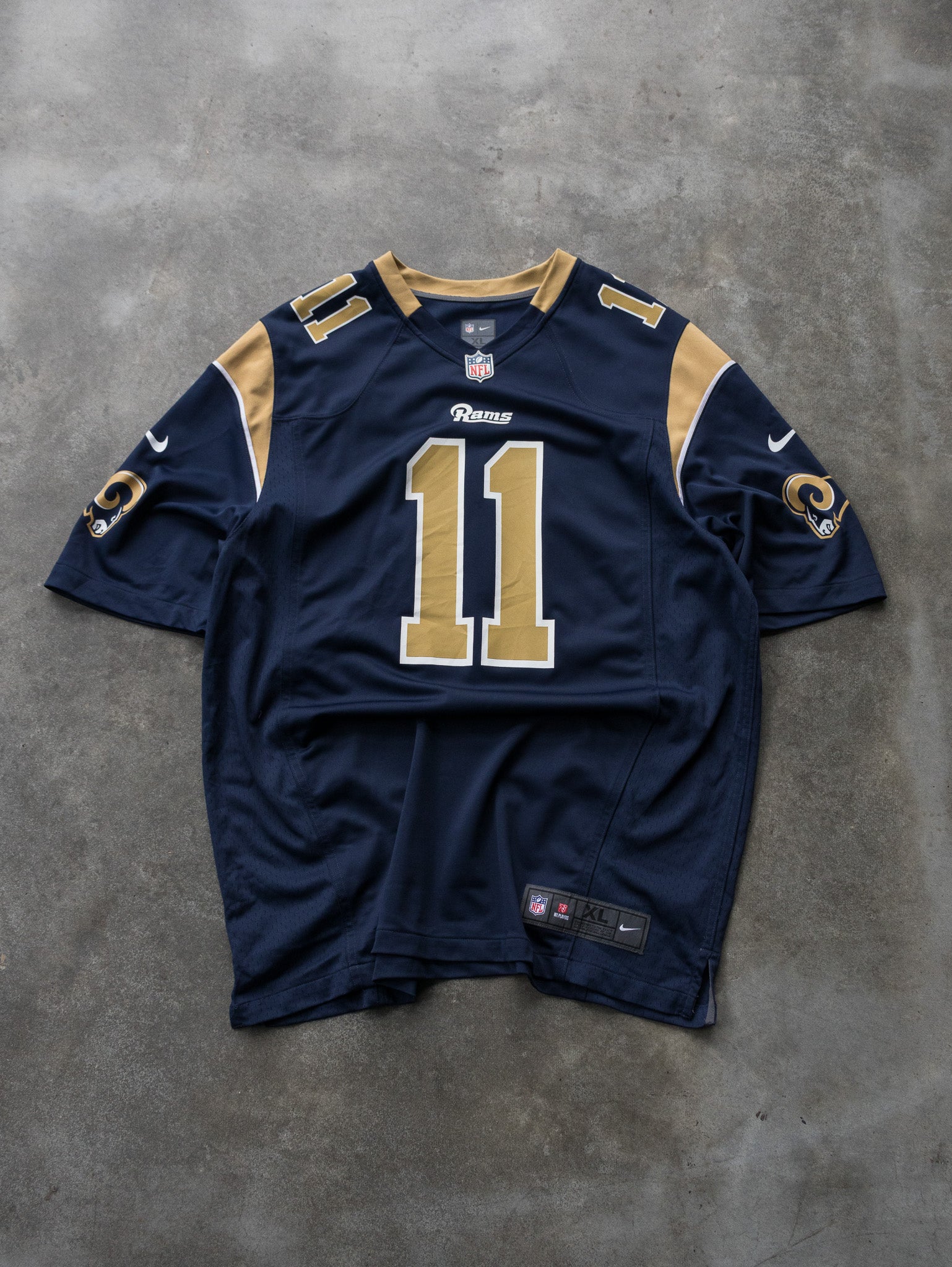 Vintage Nike St. Louis Rams NFL Jersey (XL)