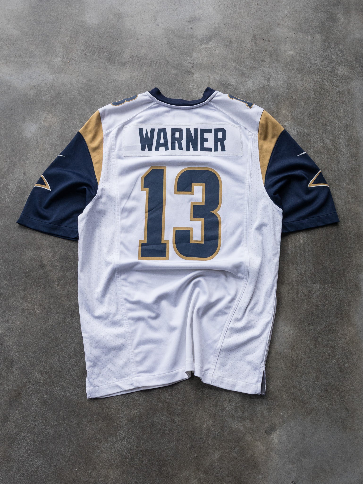 Vintage Nike St. Louis Rams NFL Jersey (M)