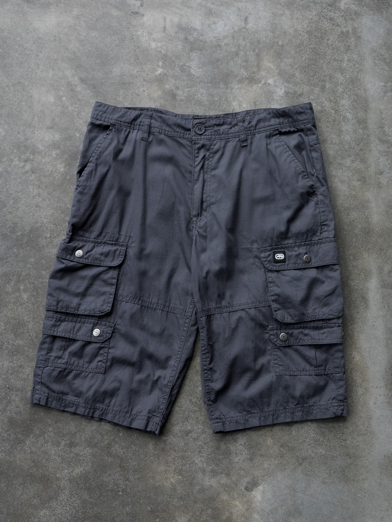 Vintage Grey Ecko Cargo Shorts (W32)