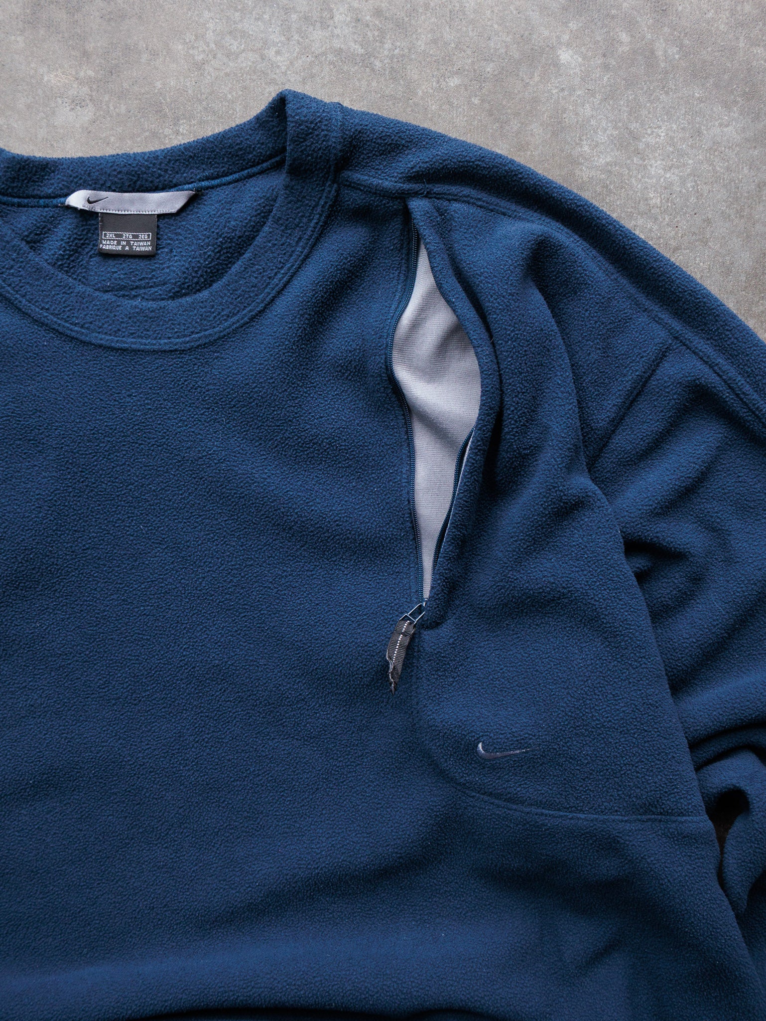 Vintage 00s Navy Nike Fleece Sweatshirt (2XL)