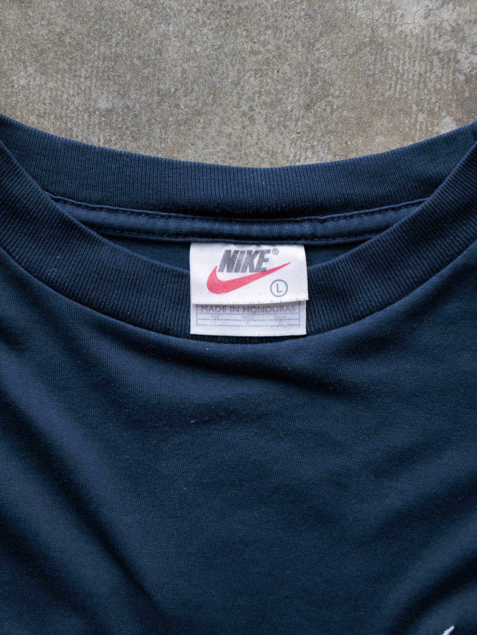 Vintage 90s Navy Nike Swoosh Tee (L)