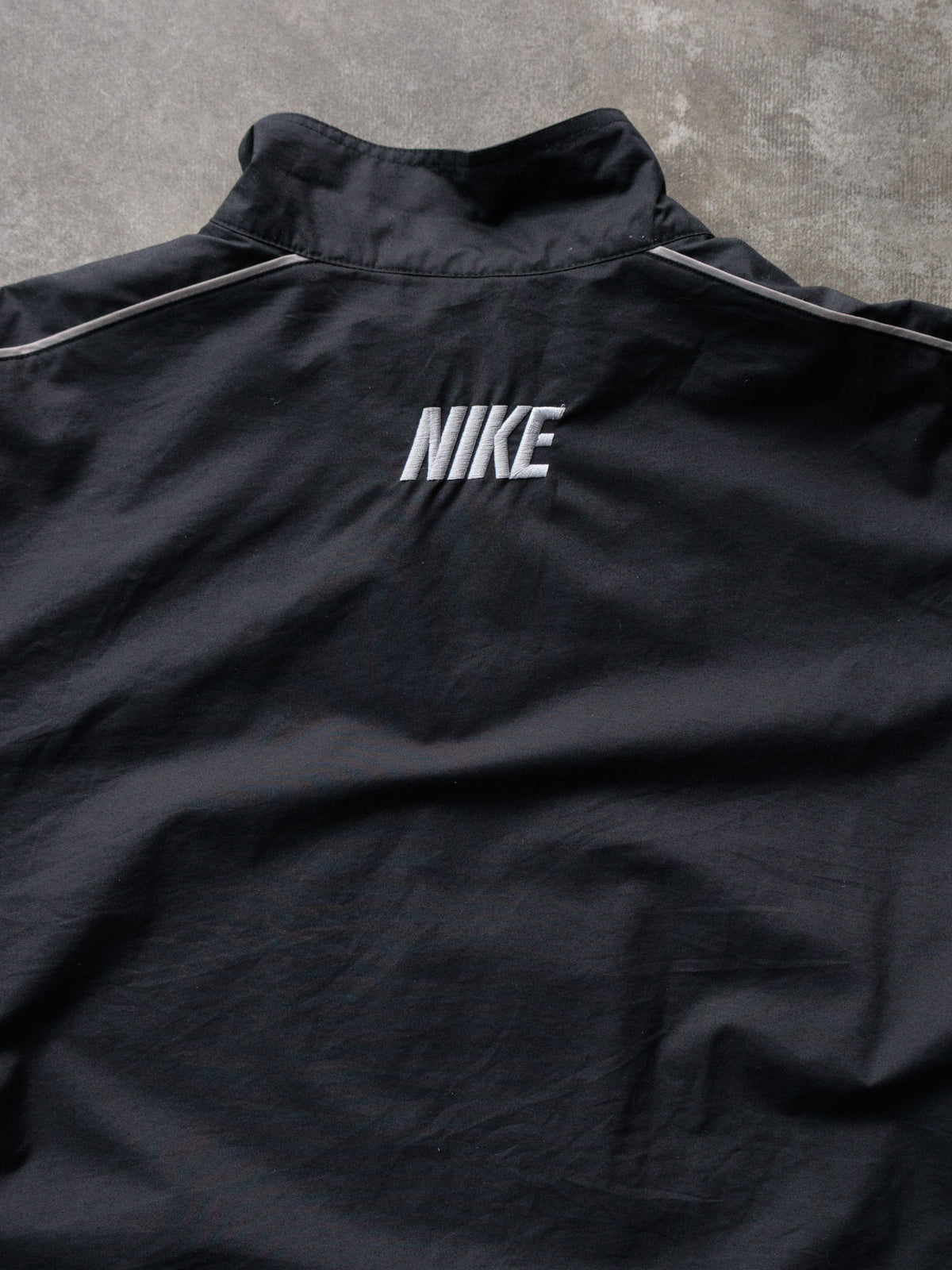 Vintage 00s Black Nike Windbreaker (XL)