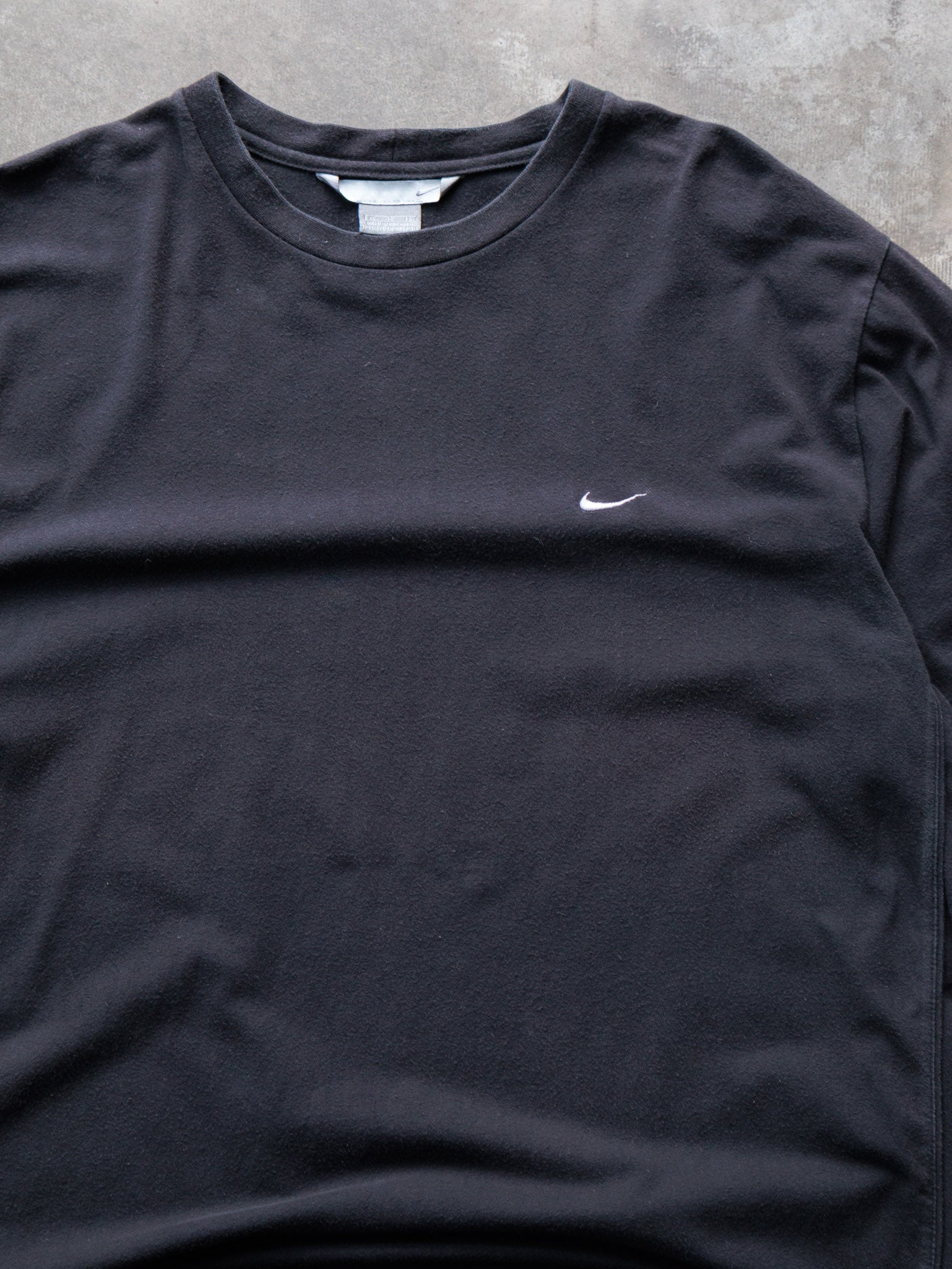 Vintage 00s Black Nike Swoosh Tee (XL)
