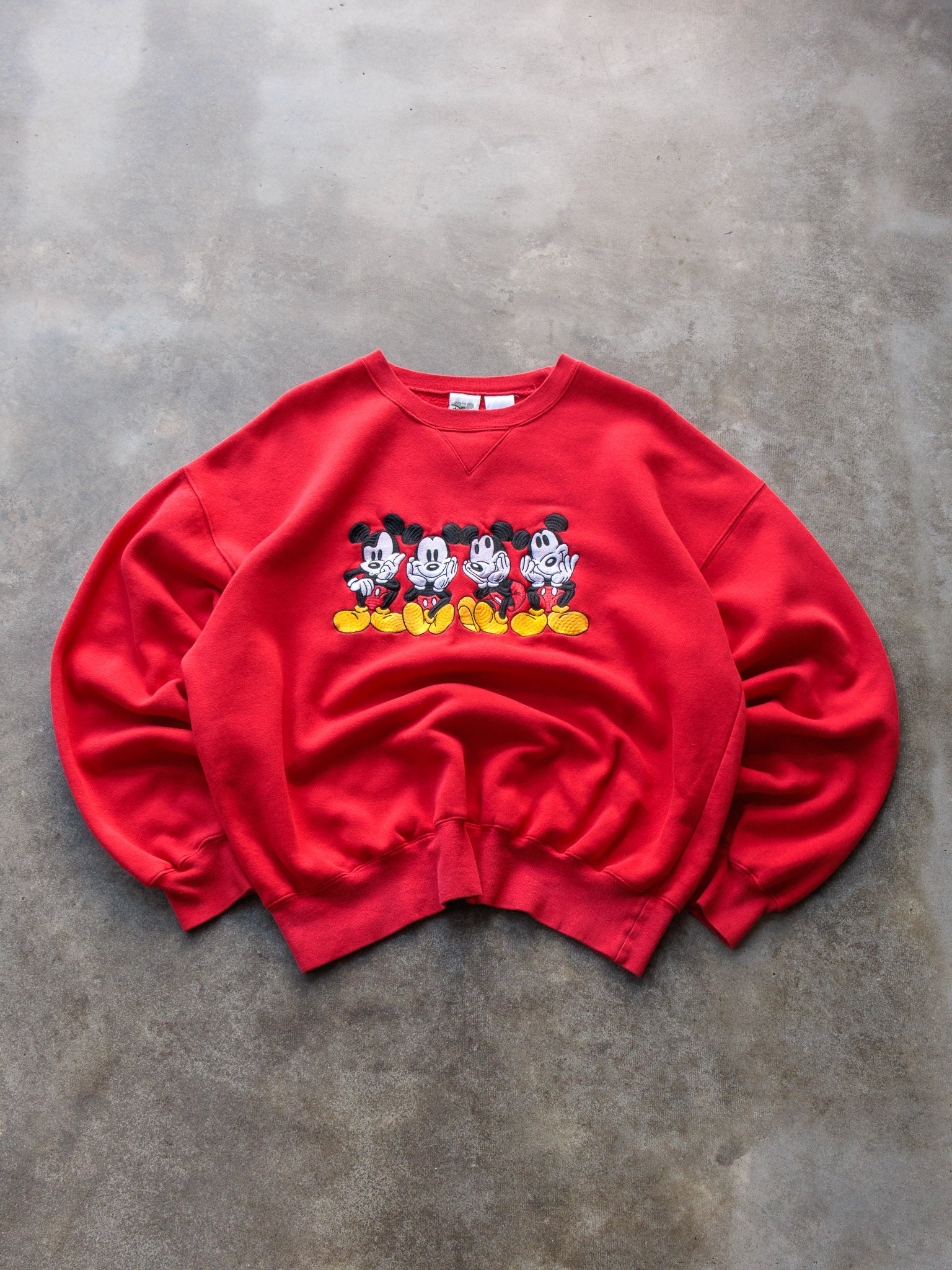 Vintage 00s Red Mickey Mouse Sweatshirt (L)