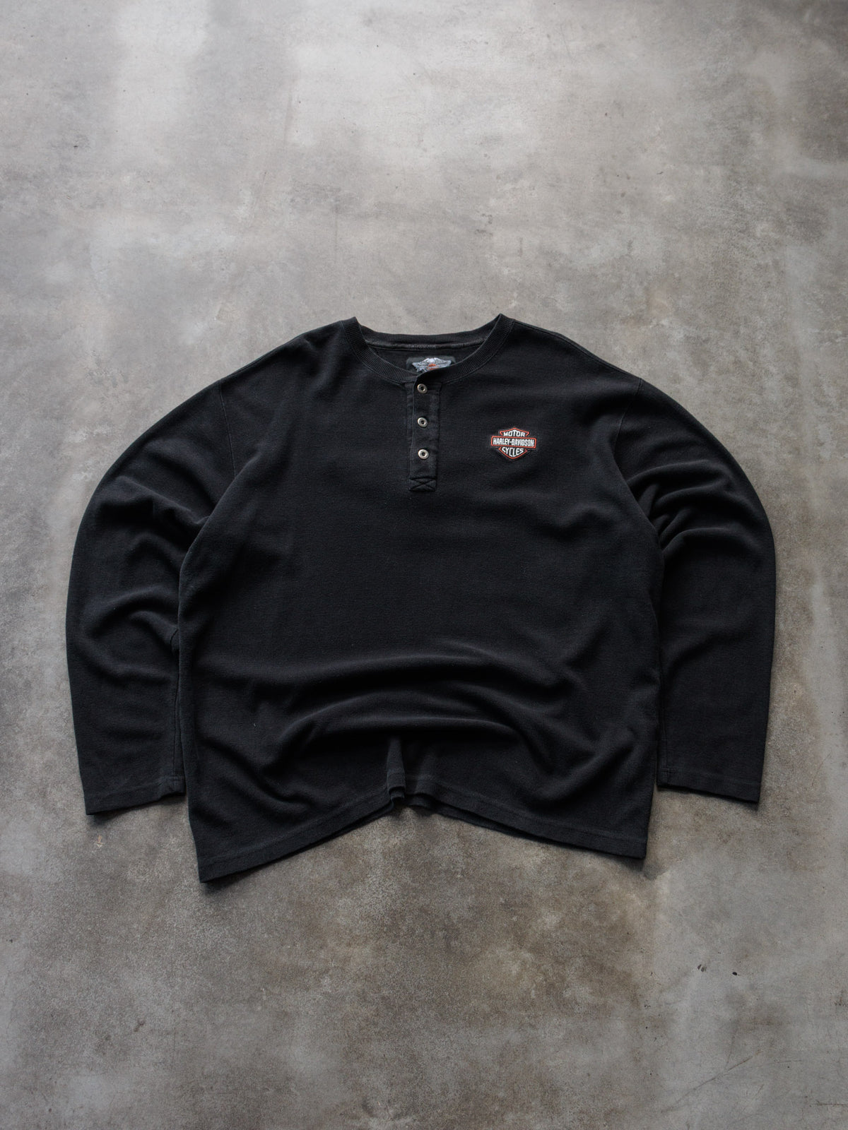 Vintage 00s Black Harley-Davidson Henley Long Sleeve Tee (XL)