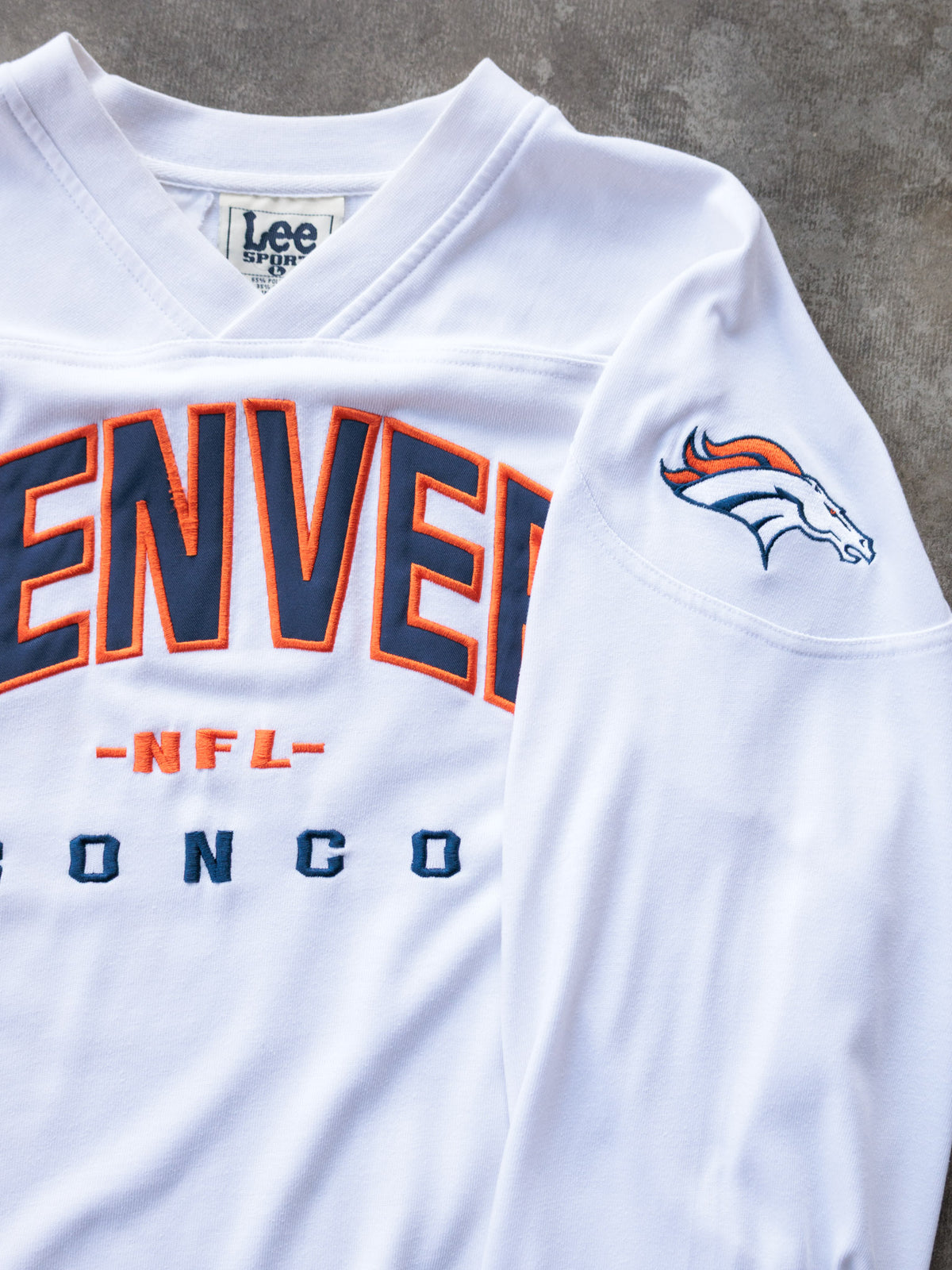 Vintage 90s White Lee Sport Denver Broncos Long Sleeve Tee (L)