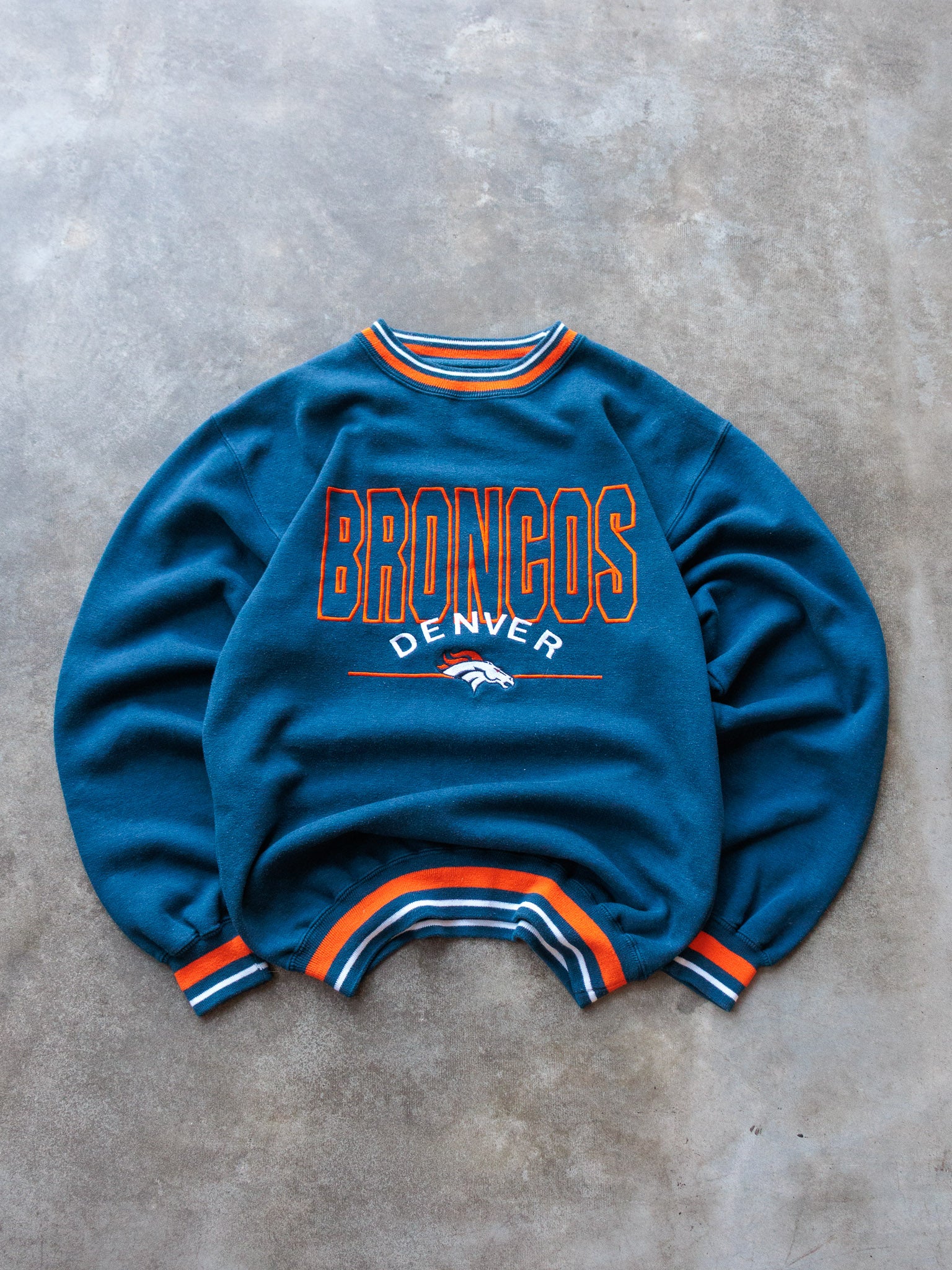 Vintage 90s Logo 7 Denver Broncos Sweatshirt (M)