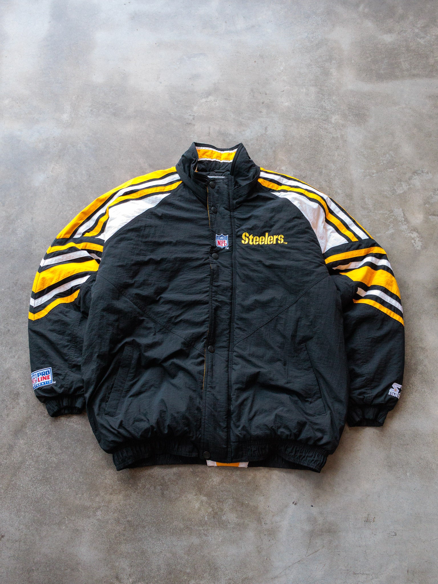 Vintage 90s Starter Pittsburgh Steelers Puffer Jacket (XL)