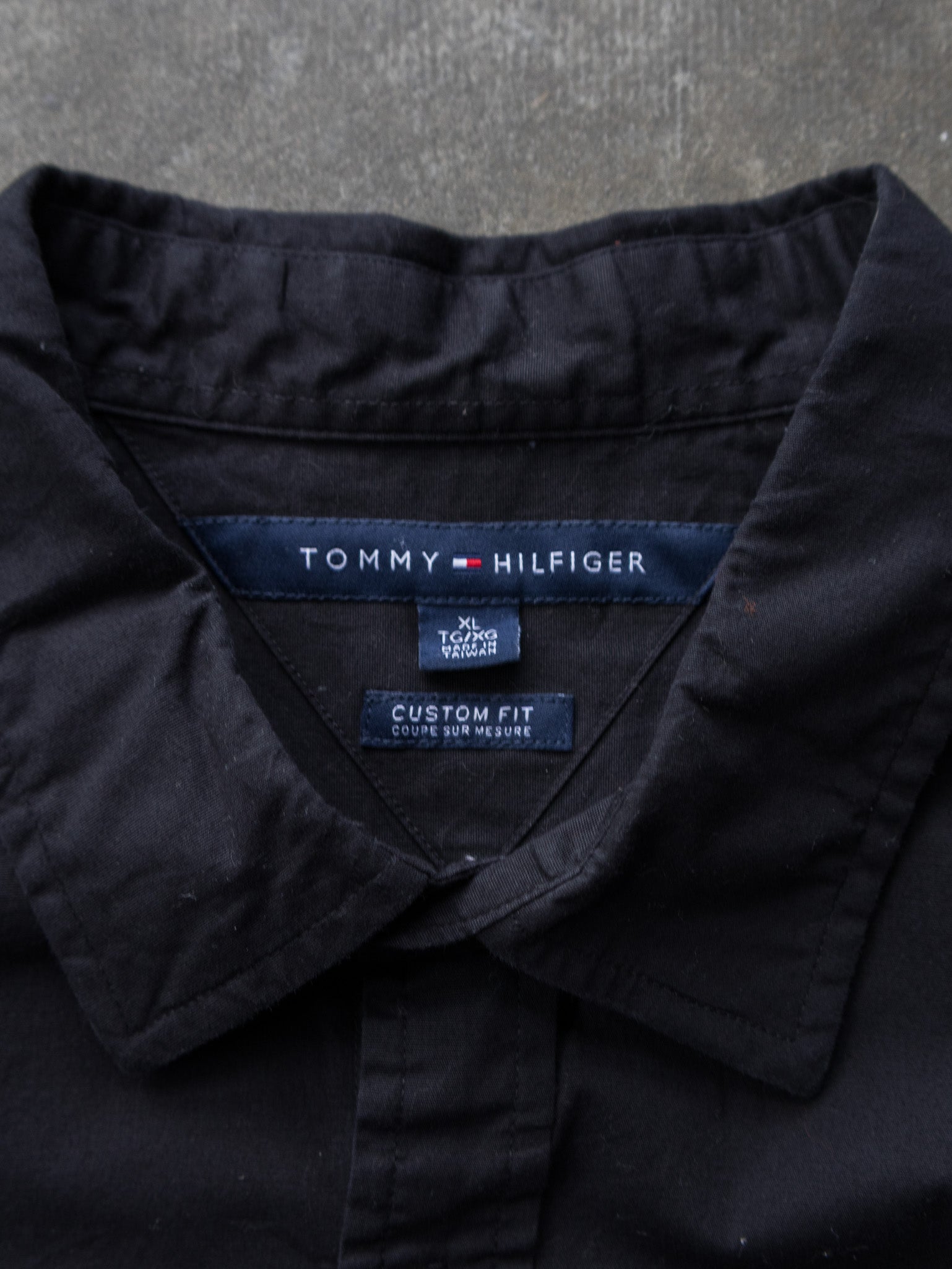 Vintage Black Tommy Hilfiger Shirt (XL)