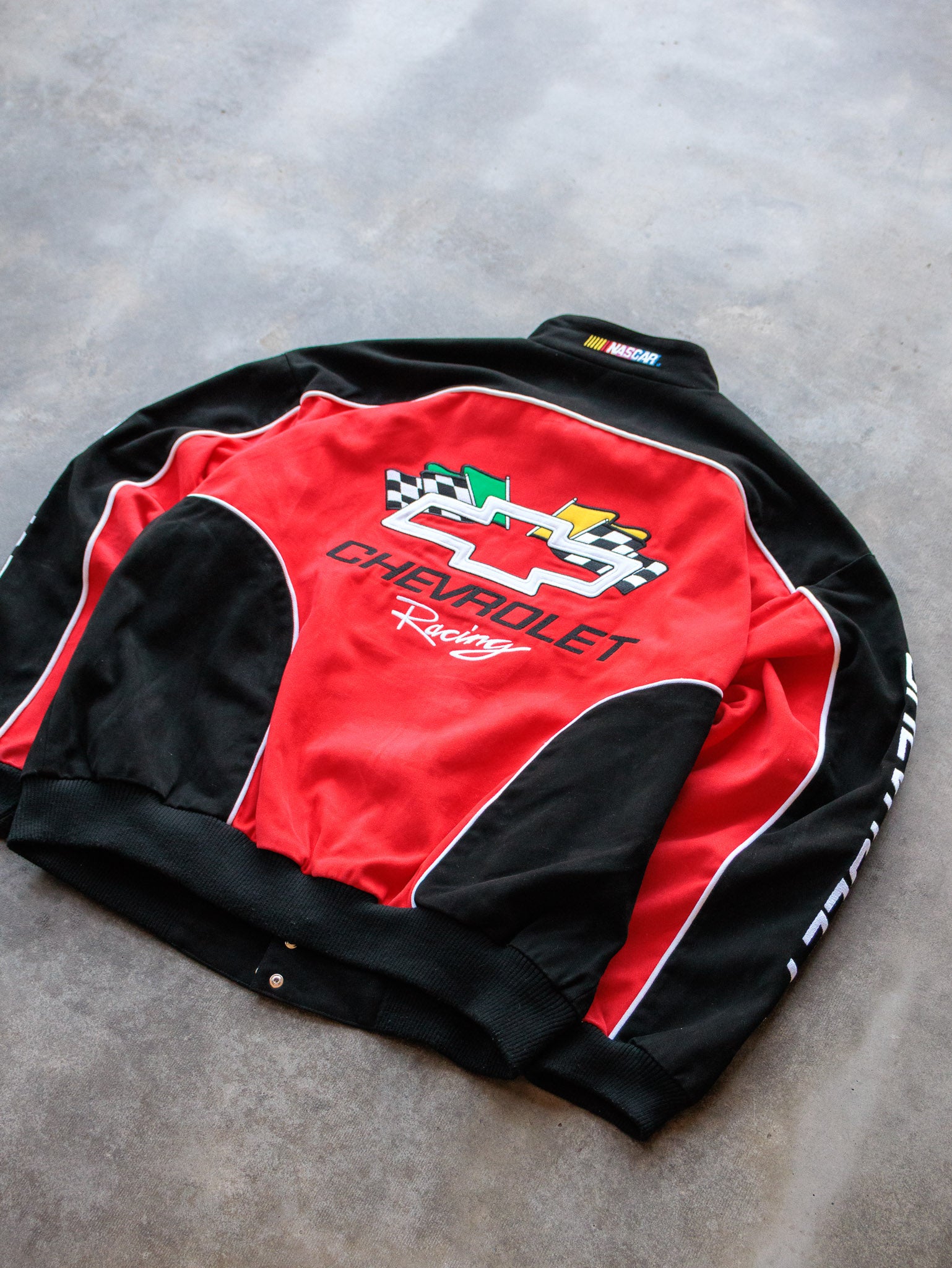 Vintage 90s Red & Black Chevrolet Racing Jacket (L)