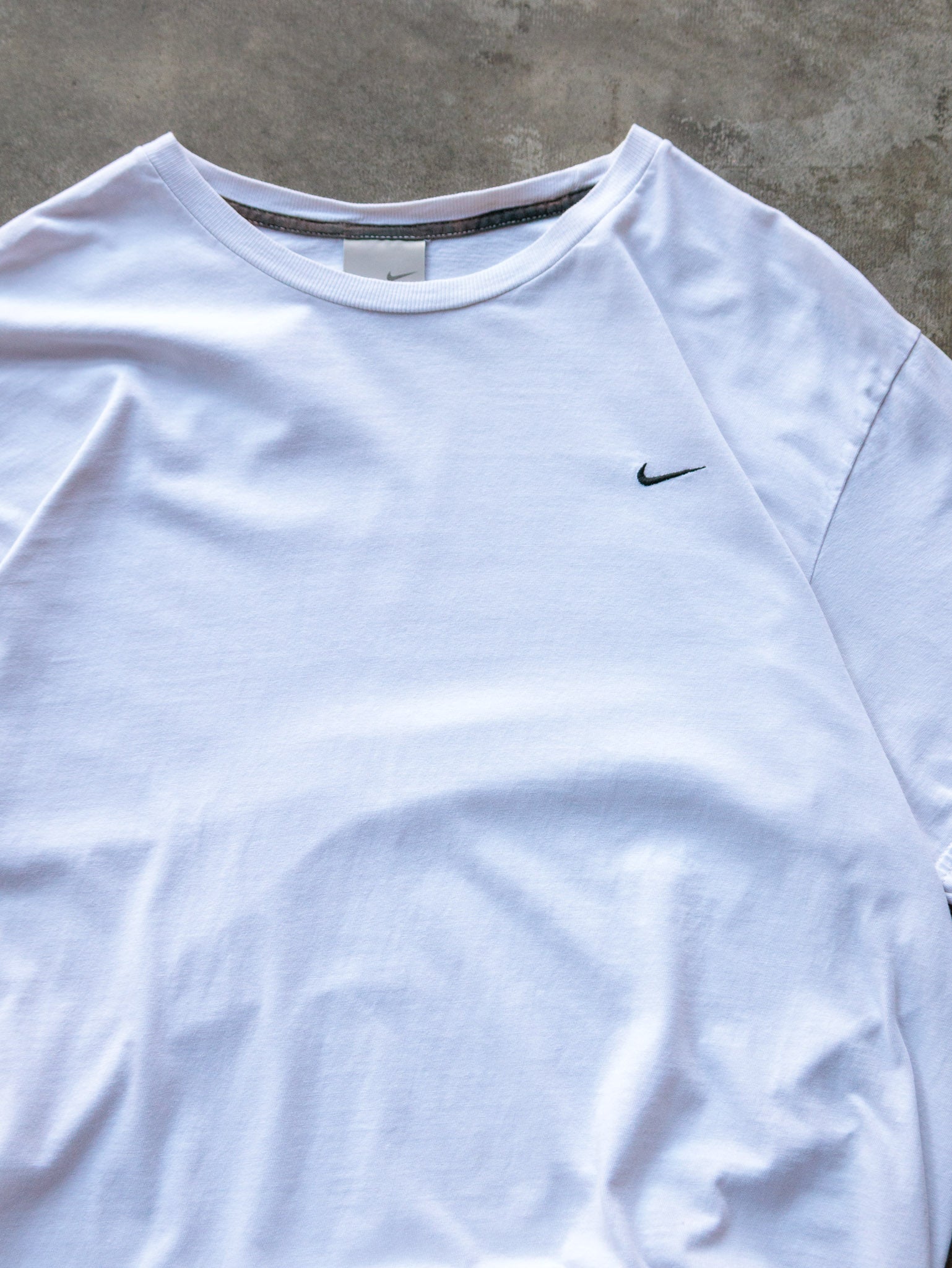 Vintage 00s White Nike Swoosh Tee (XL)