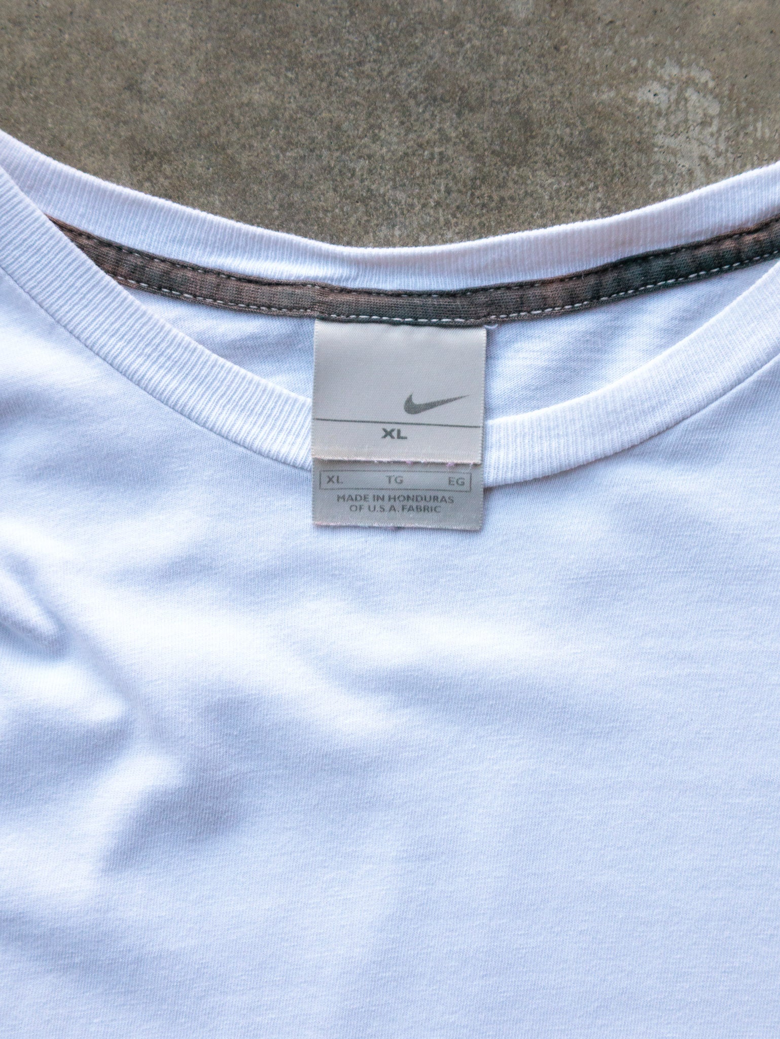 Vintage 00s White Nike Swoosh Tee (XL)