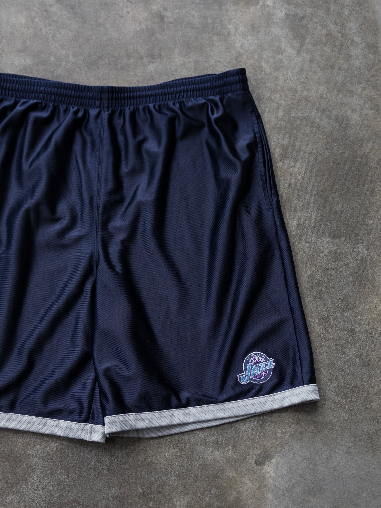 Vintage Utah Jazz NBA Basketball Shorts (XL)