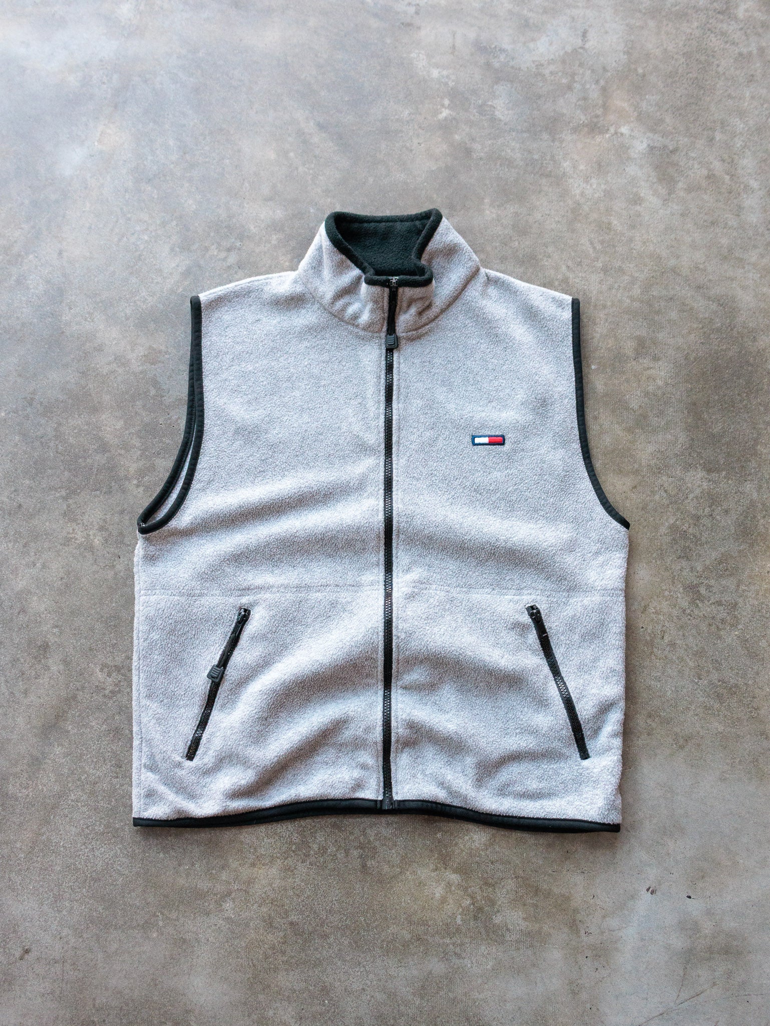 Vintage 90s Grey Tommy Hilfiger Fleece Vest (M)