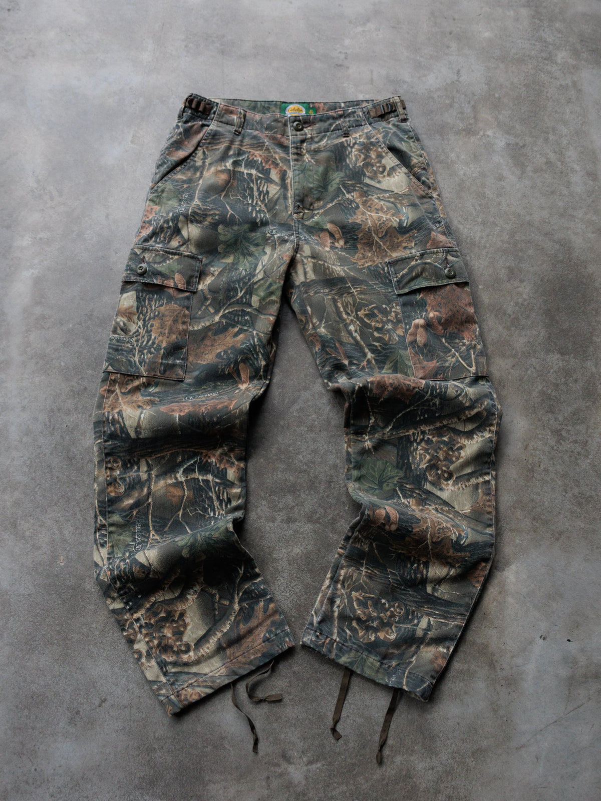 Vintage 00s Green Seclusion 3D Camo Cabela's Cargo Pants (W32)