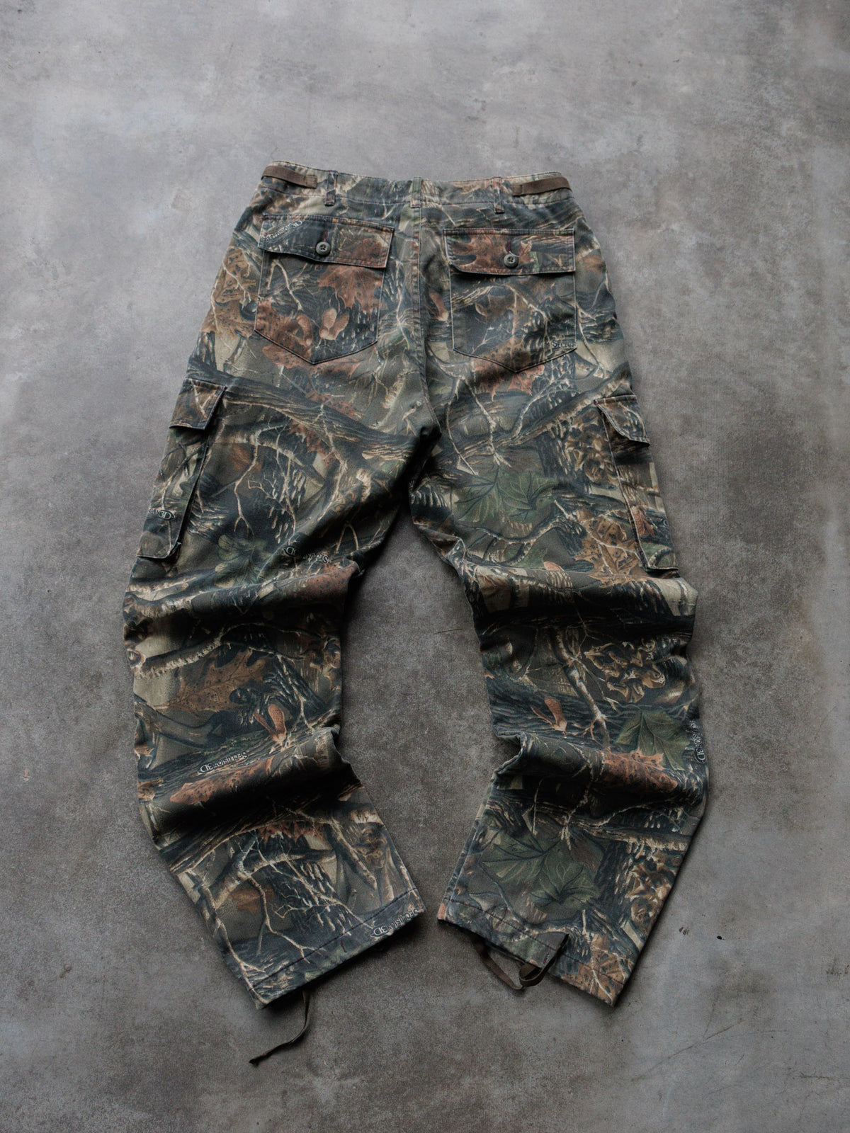 Vintage 00s Green Seclusion 3D Camo Cabela's Cargo Pants (W32)