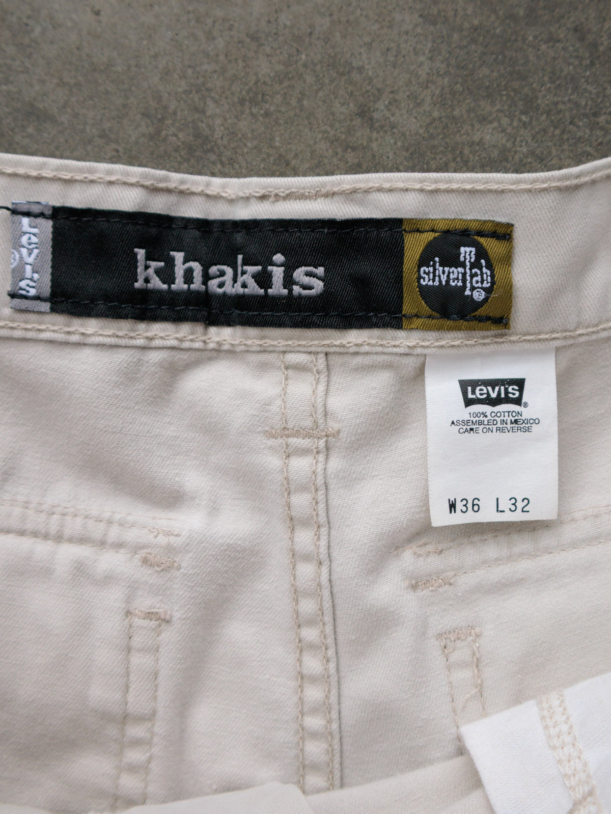 Vintage Beige Levi's Silverlab Khakis Cargo Pants (W36)