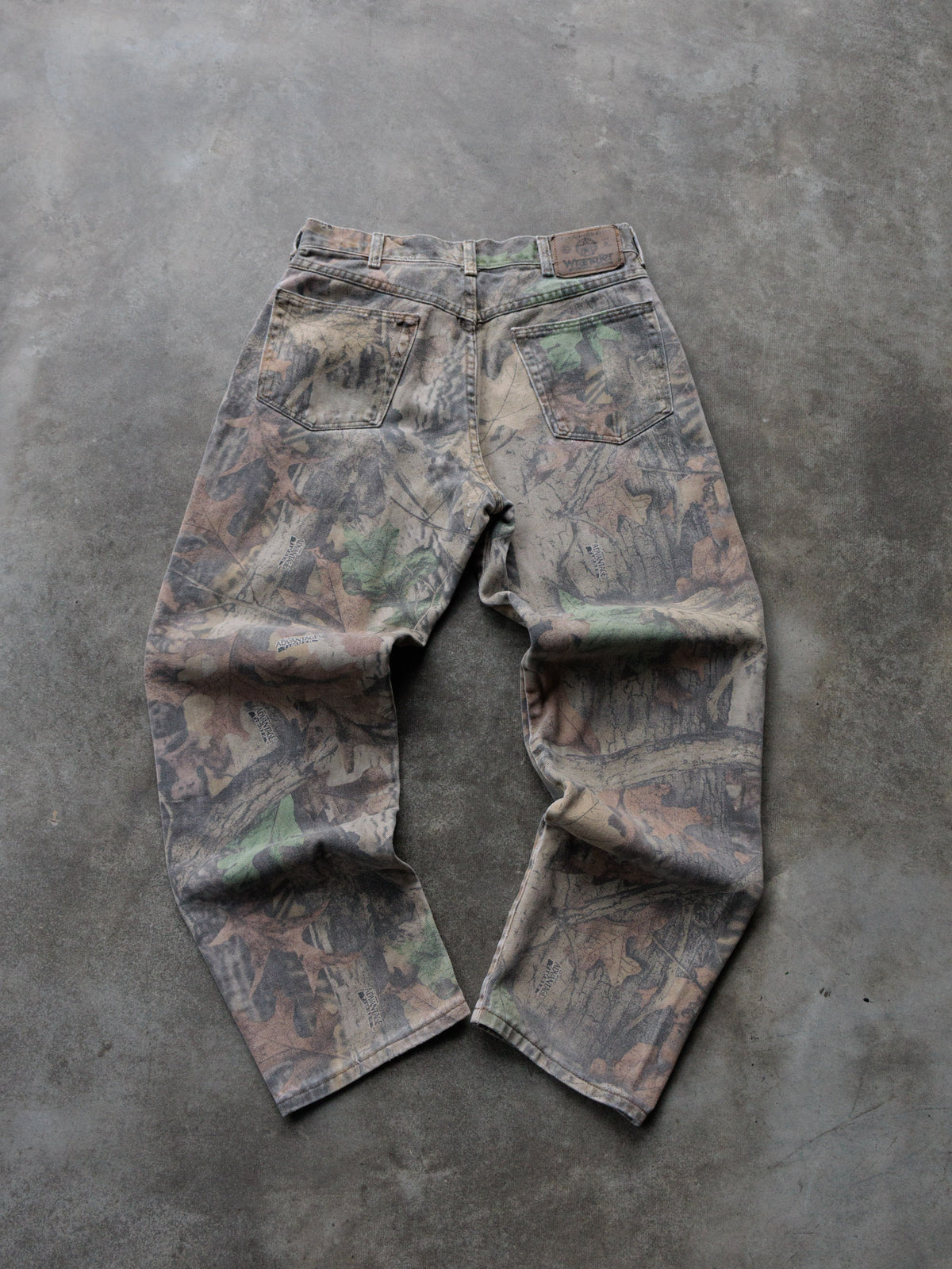 Vintage Brown Advantage Camo Wrangler Pants (W30)