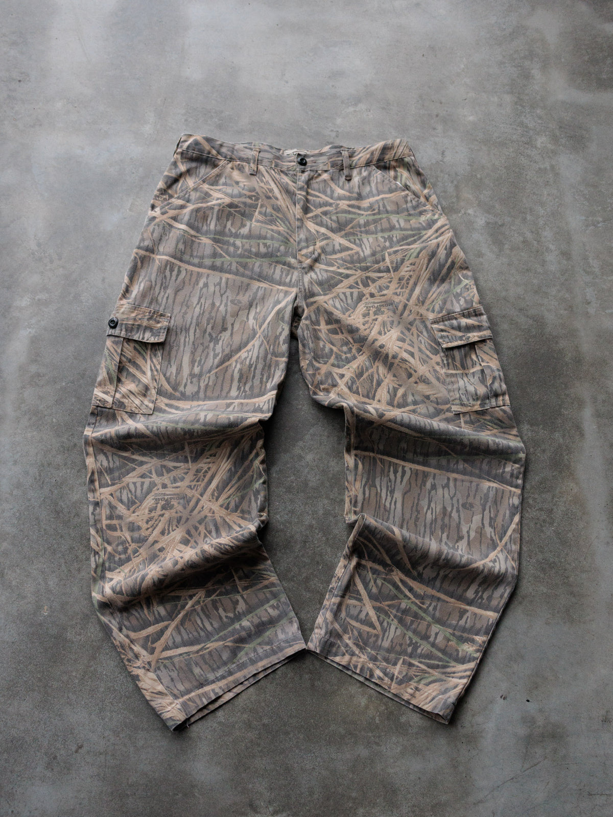 Vintage Brown Shadow Grass Camo Mossy Oak Cargo Pants (L)