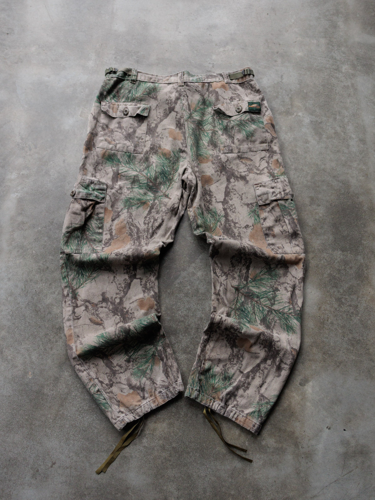 Vintage Brown Camo Natural Gear Flannel Cargo Pants (L)