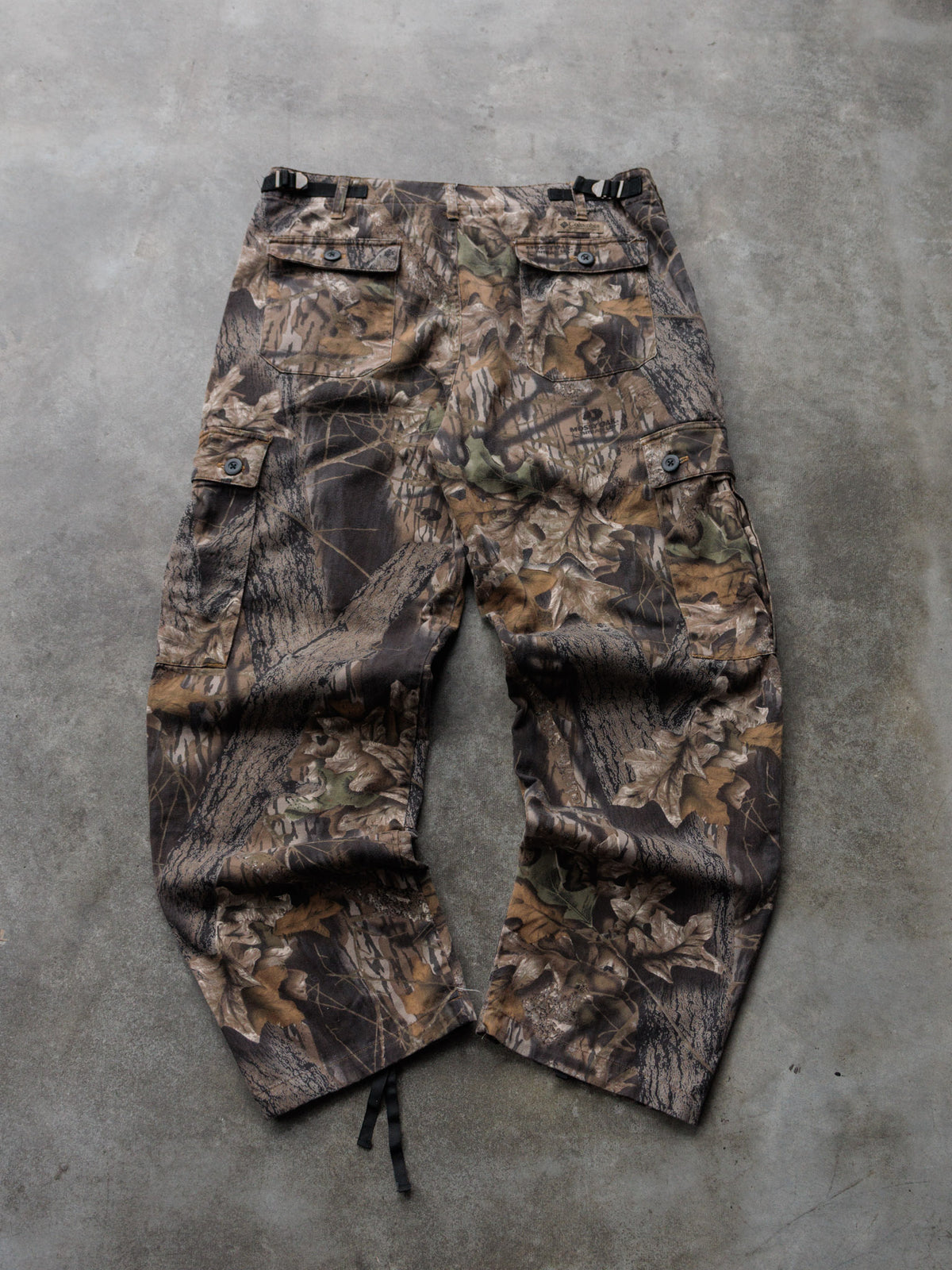 Vintage Brown Mossy Oak Camo Columbia Cargo Pants (W34)