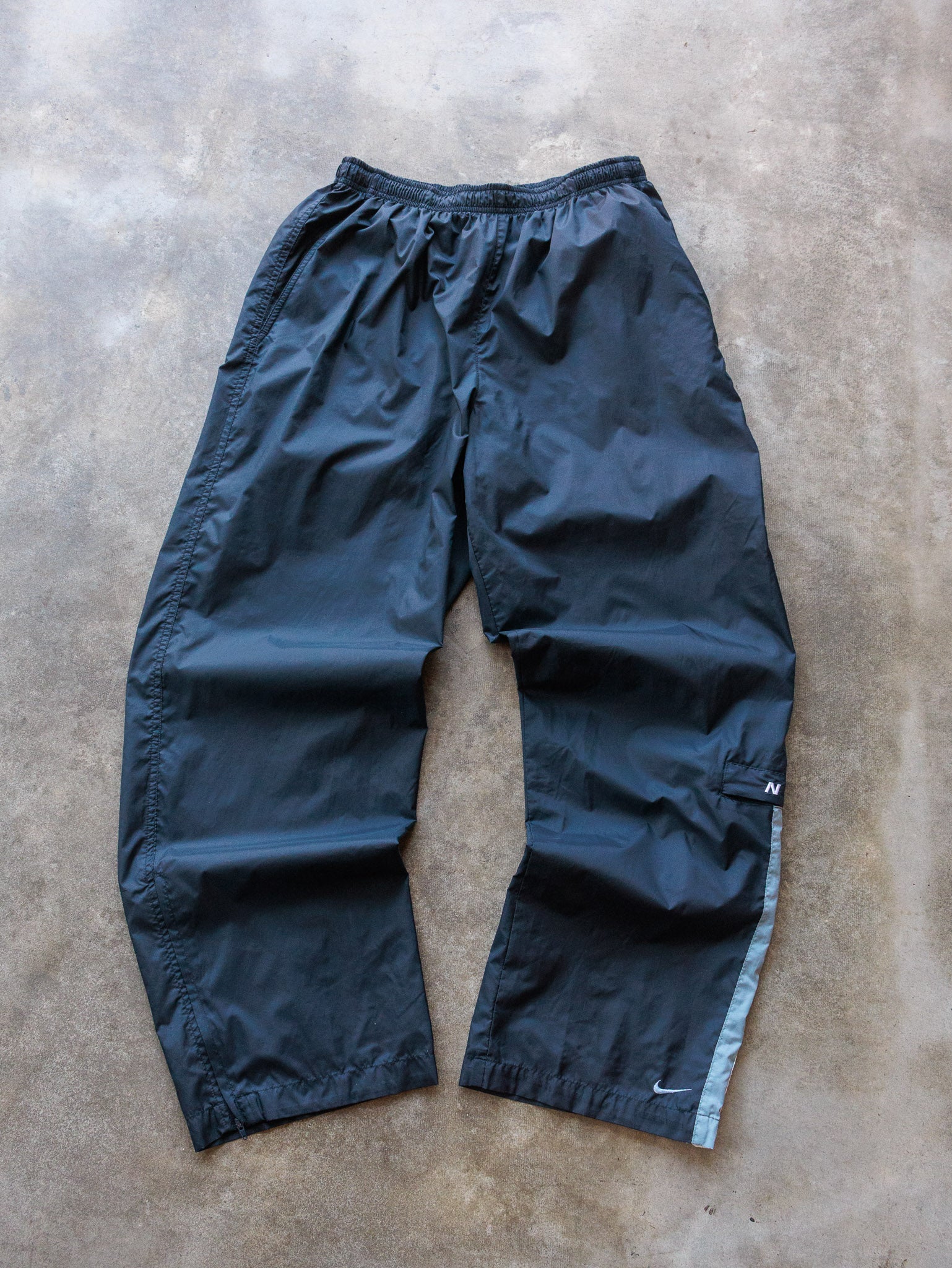 Vintage 90s Navy & Blue Nike Track Pants (L)