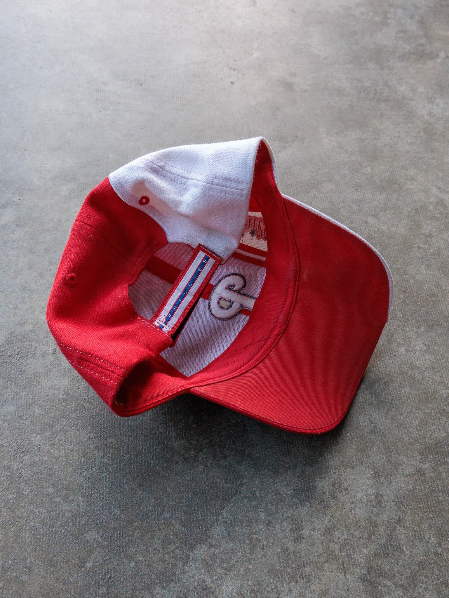 Vintage 00s Red & White Philadelphia Phillies Hat