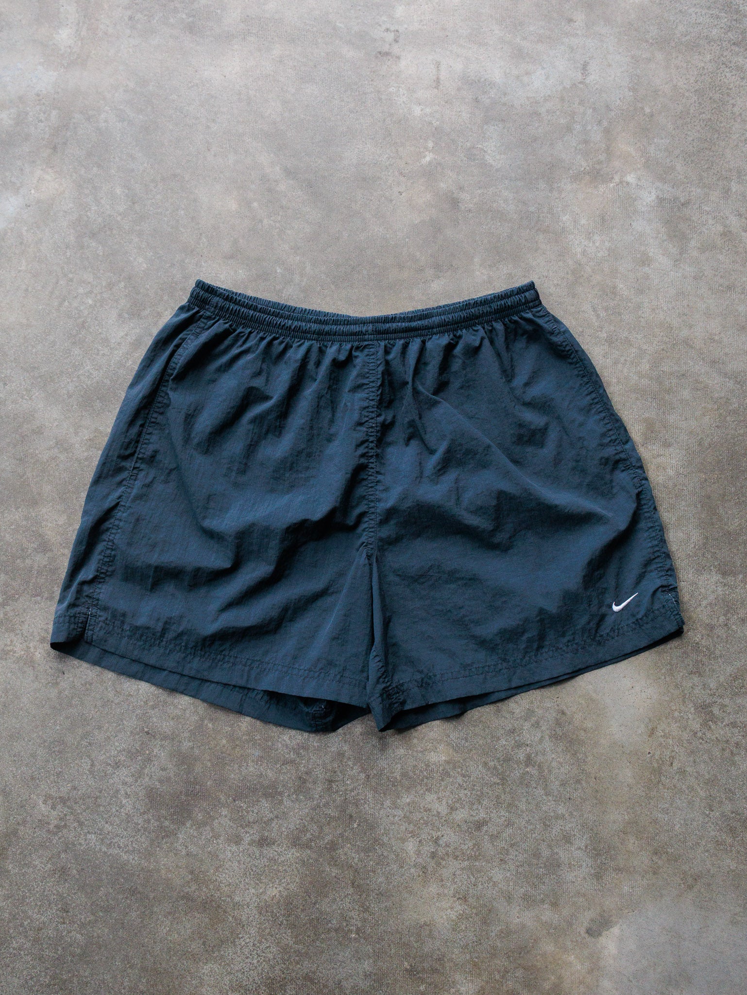 Vintage 00s Navy Nike Swim Shorts (12-14Y)
