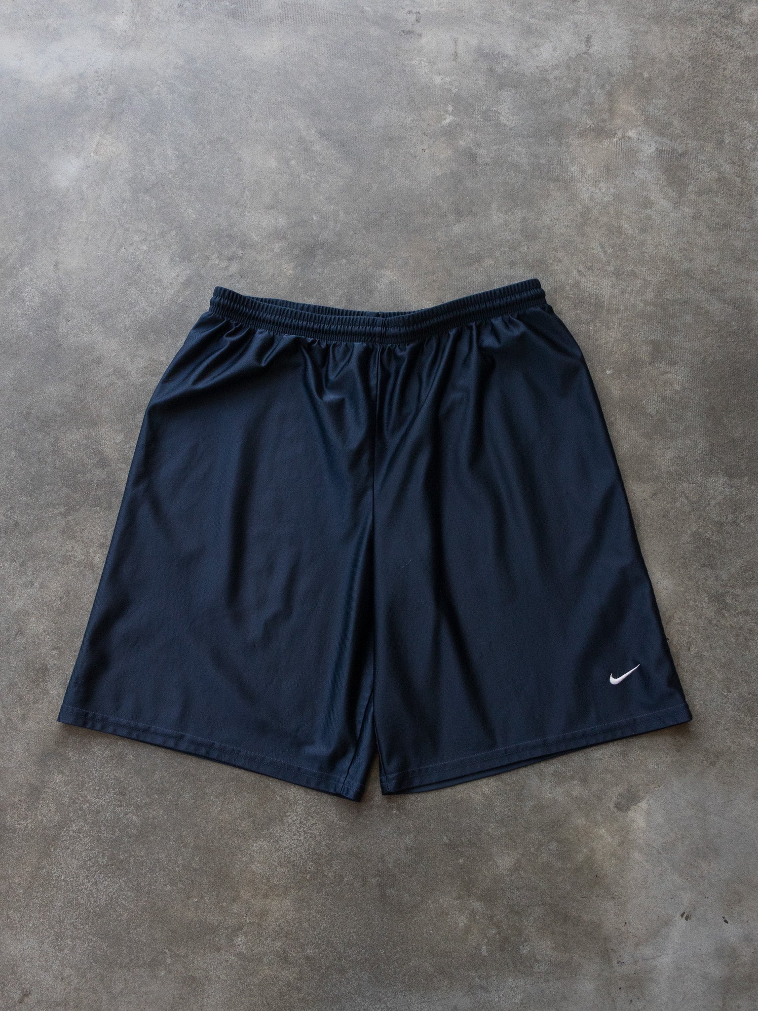 Vintage Navy Nike Basketball Shorts (L)