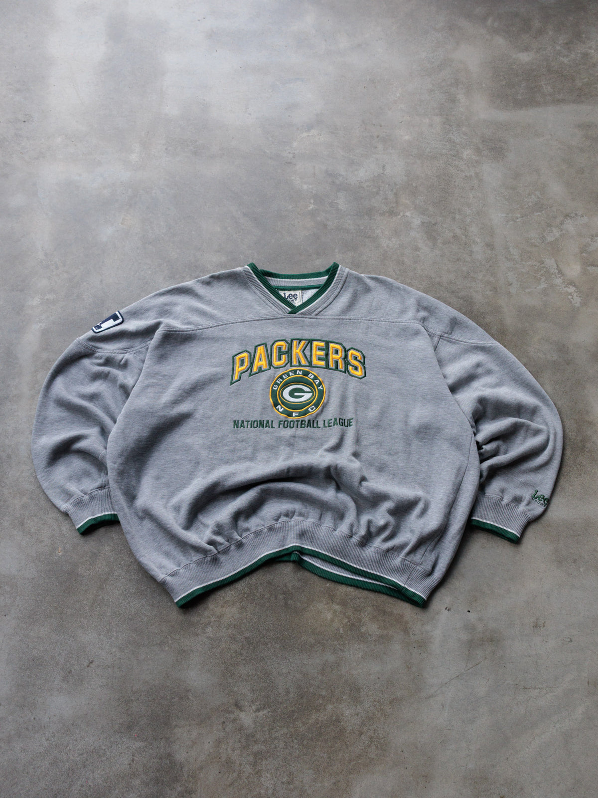 Vintage 90s Grey Lee Sport Green Bay Packers V-Neck Sweatshirt (XL)
