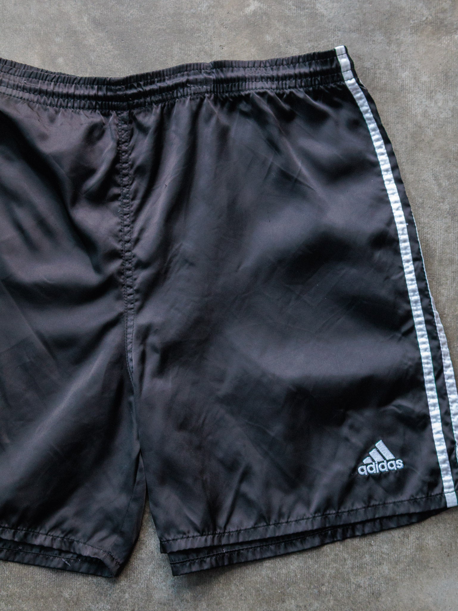 Vintage 00s Black Adidas Shorts (M)