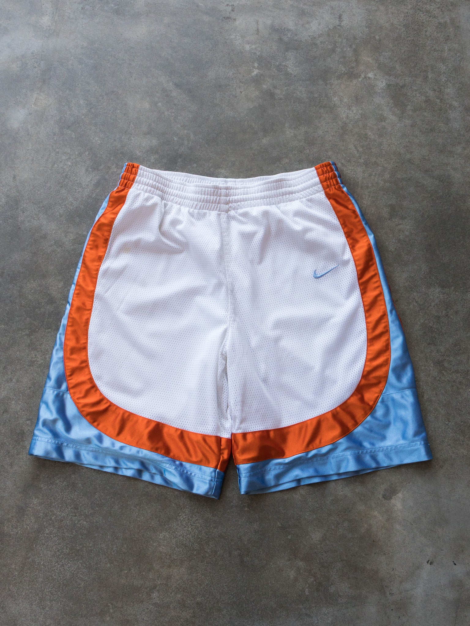 Vintage White Nike Basketball Shorts (L)