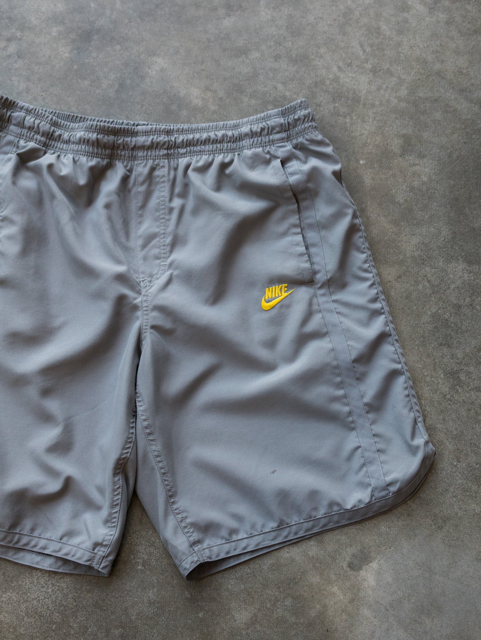 Vintage Grey Nike Shorts (M)