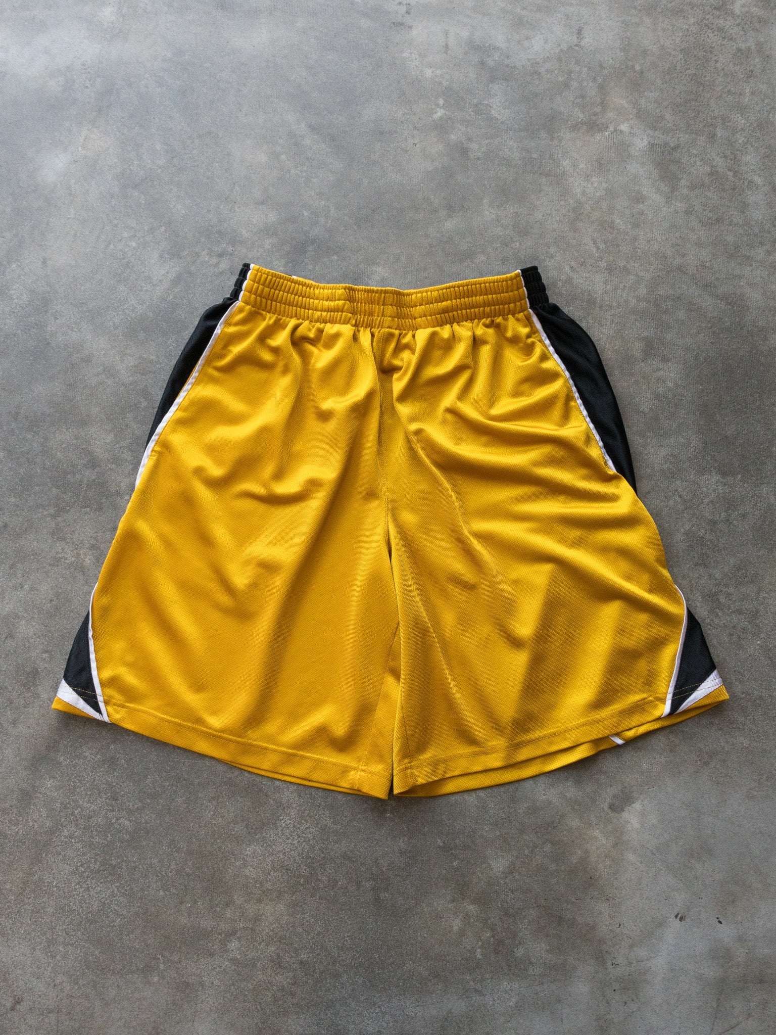 Vintage Nike Missouri Tigers Basketball Shorts (M)