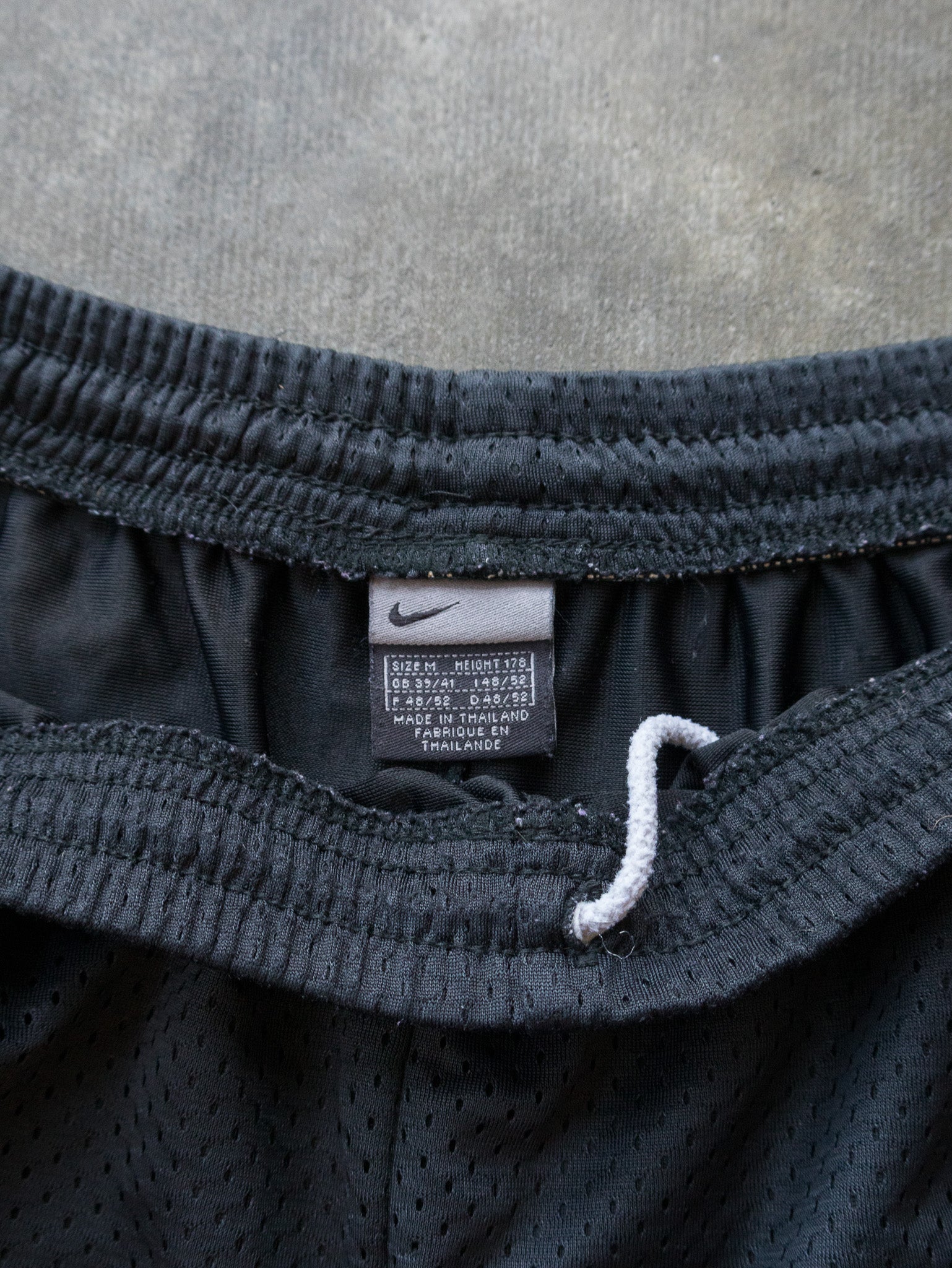 Vintage Black Nike Mesh Shorts (M)