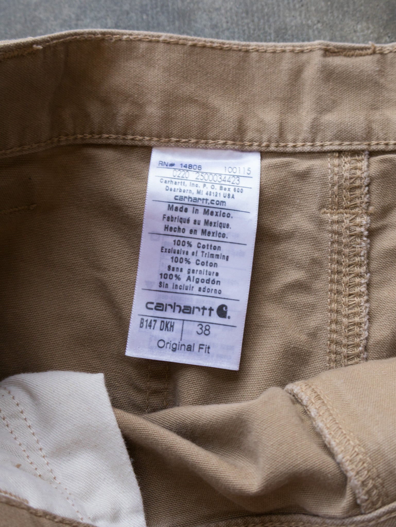 Vintage Tan Carhartt Carpenter Shorts (W38)