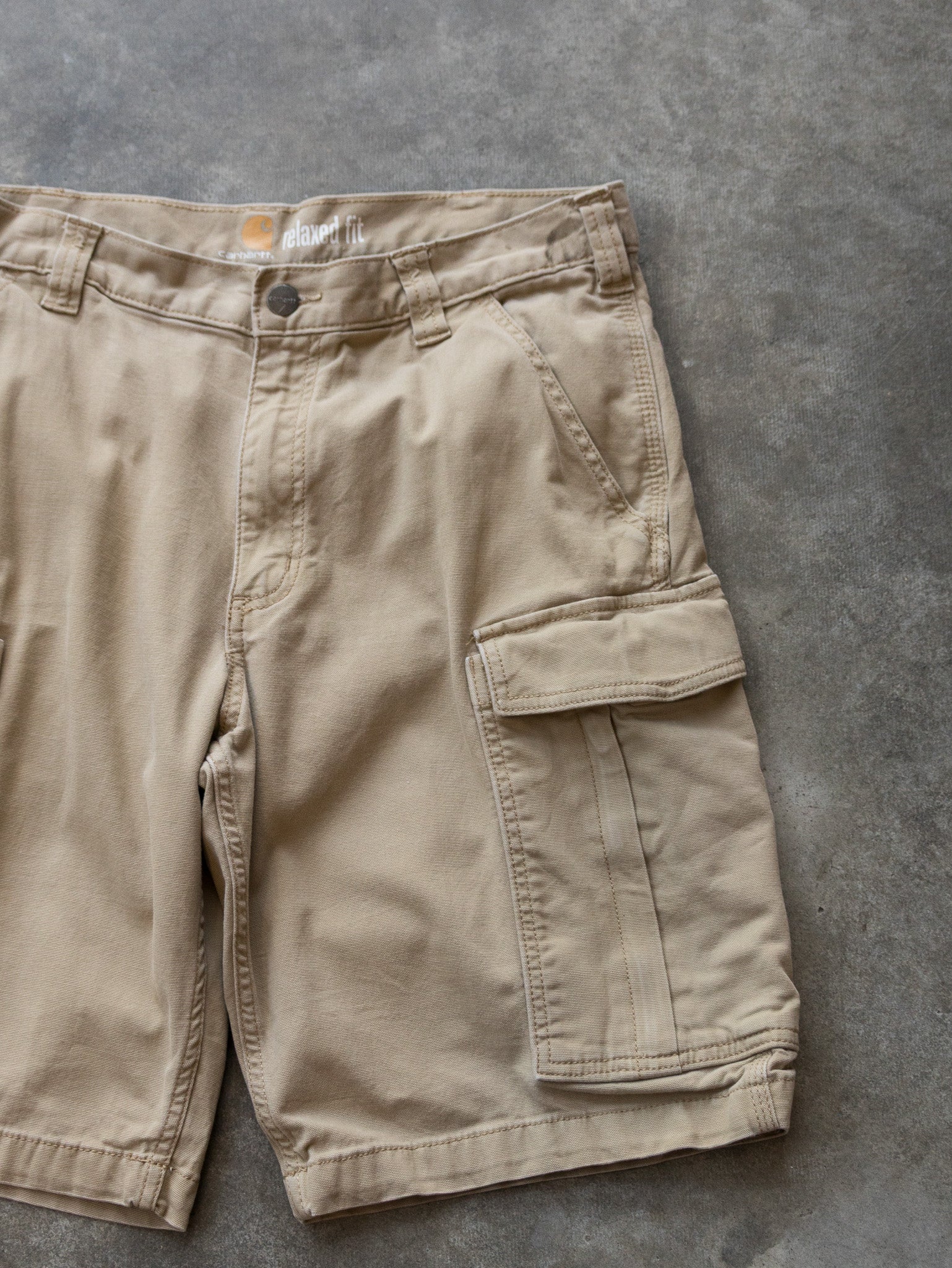 Vintage Tan Carhartt Cargo Shorts (W34)