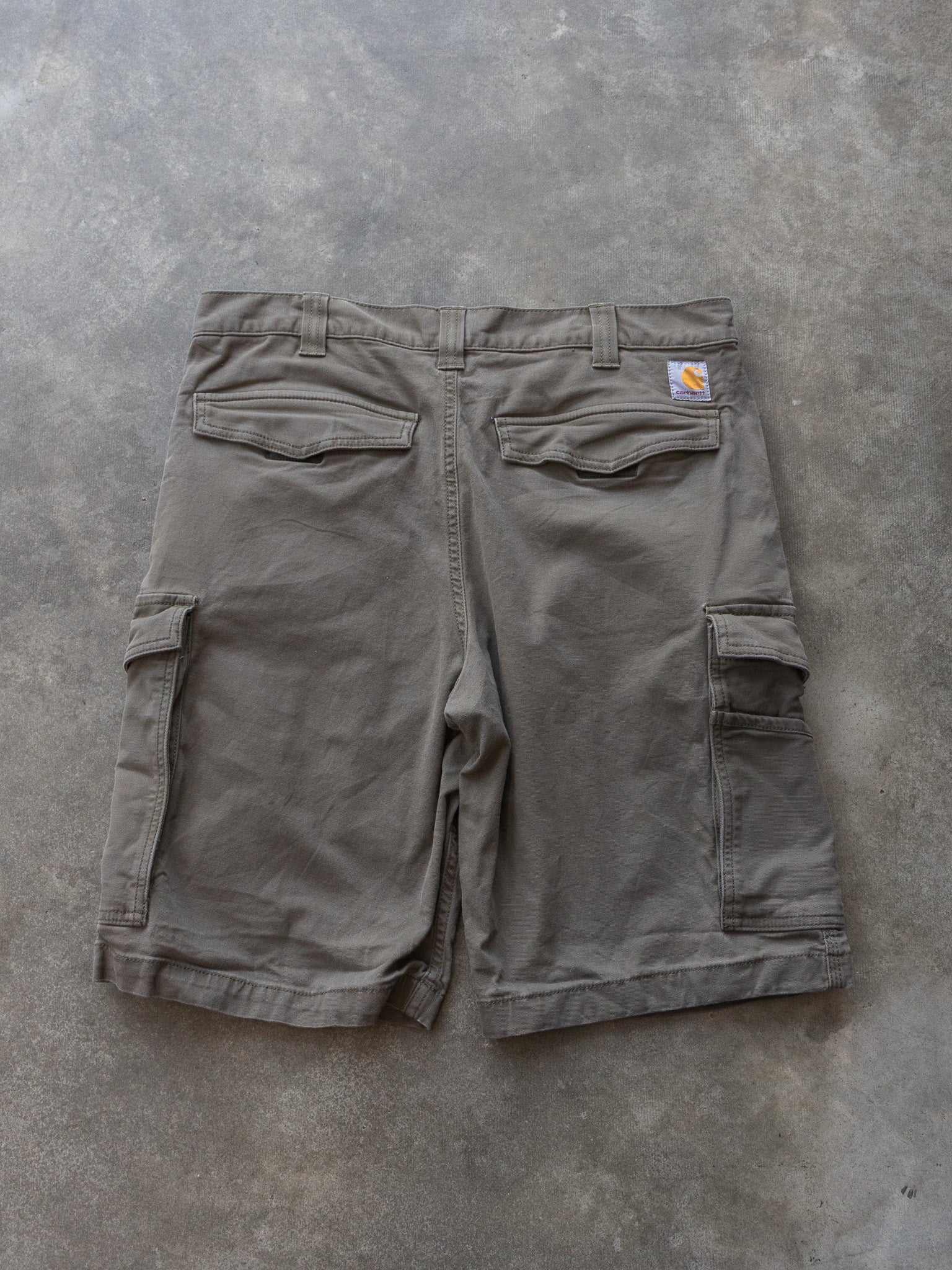 Vintage Olive Carhartt Cargo Shorts (W34)