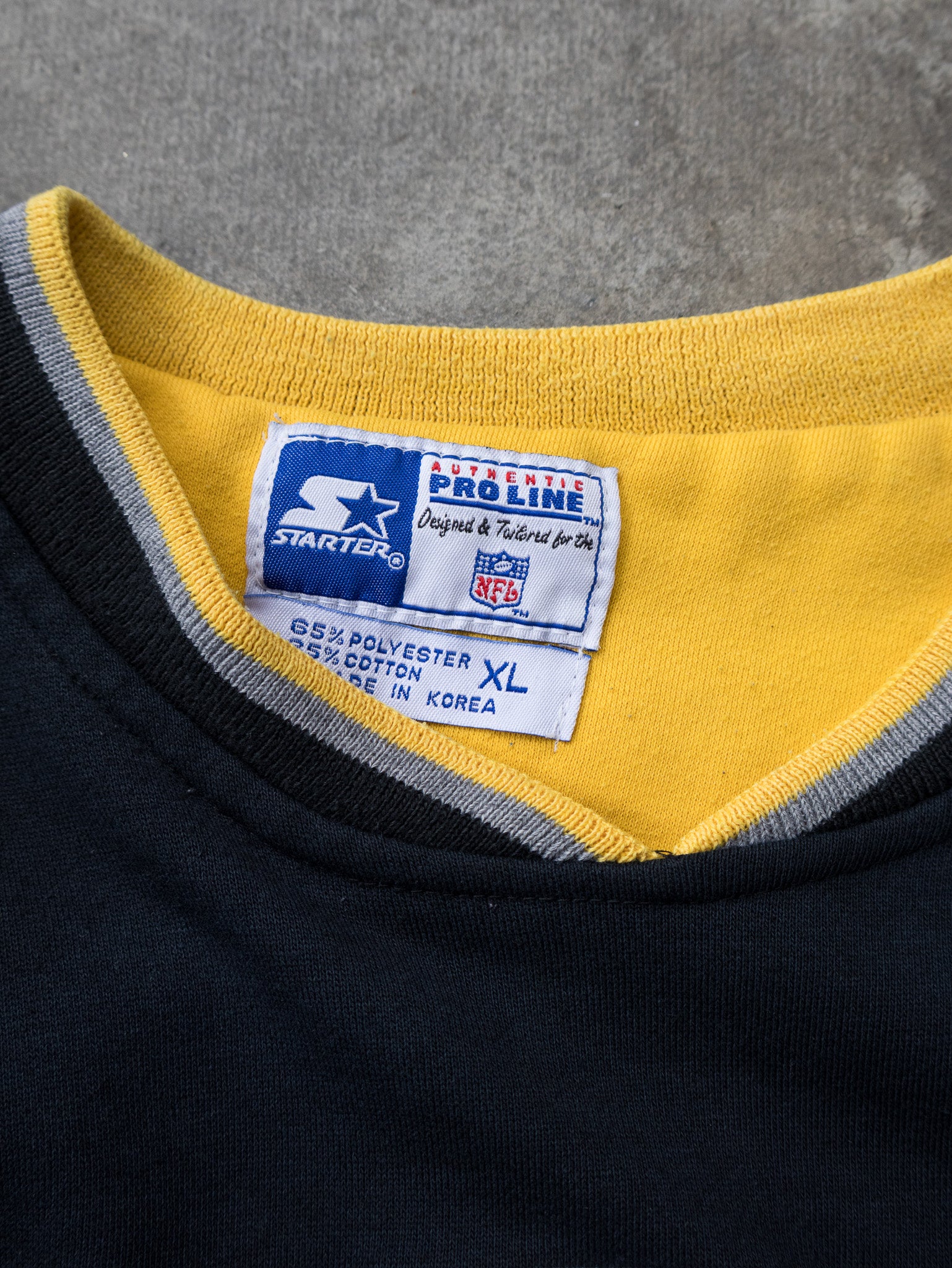 Vintage Black Pittsburgh Steelers Sweatshirt (XL)