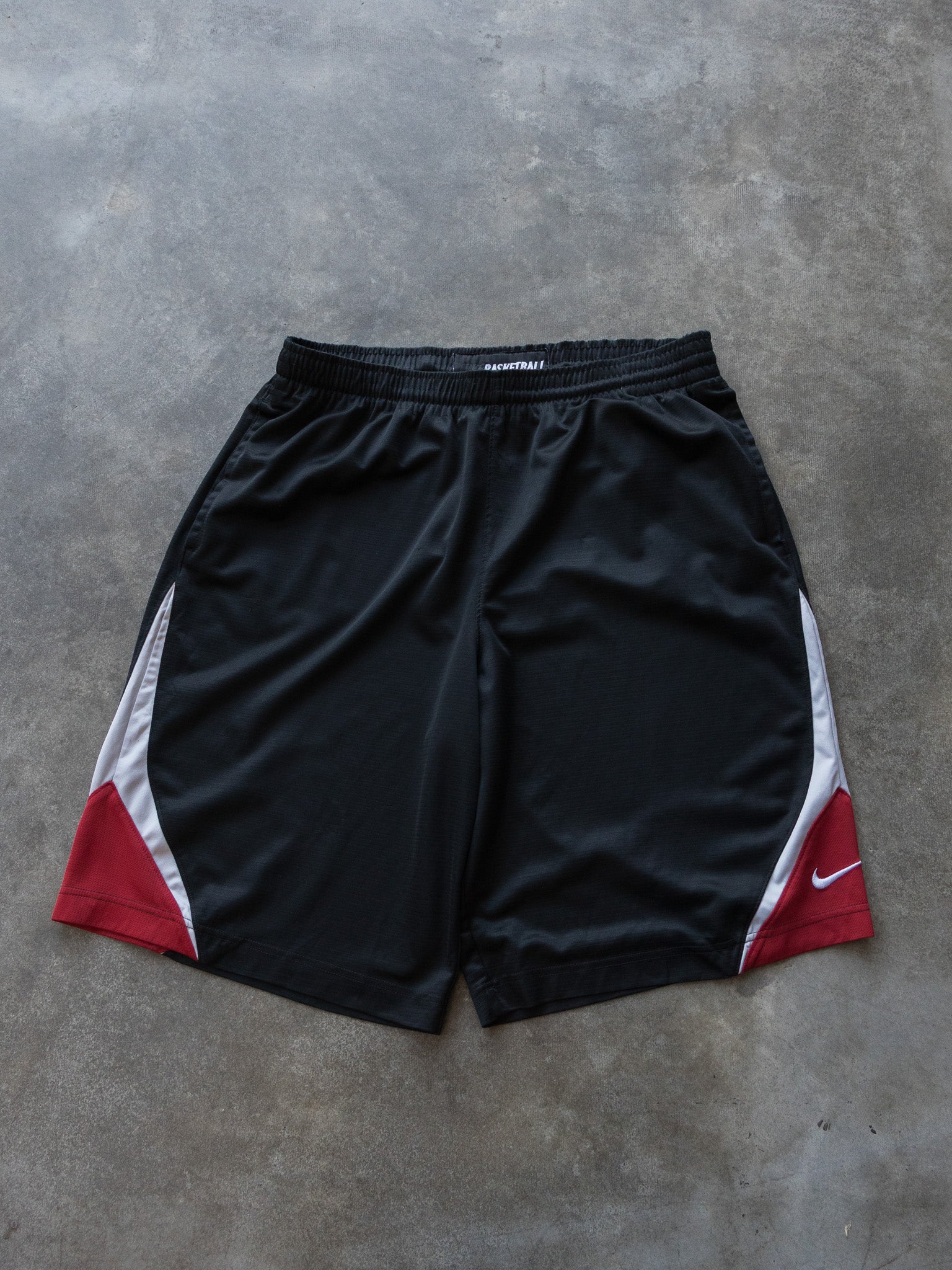Vintage Black Nike Basketball Shorts (XL)