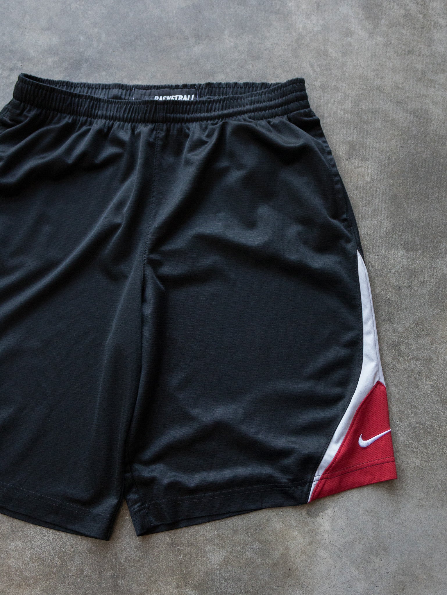 Vintage Black Nike Basketball Shorts (XL)